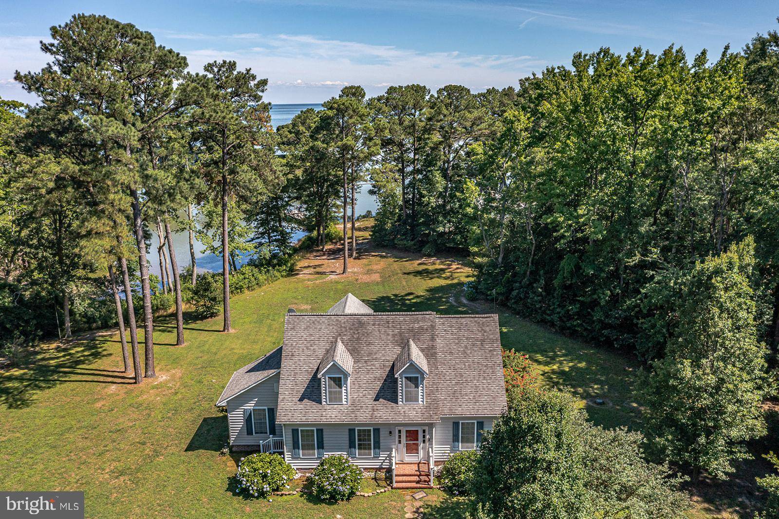 Reedville, VA 22539,143 HOLLY GROVE LN