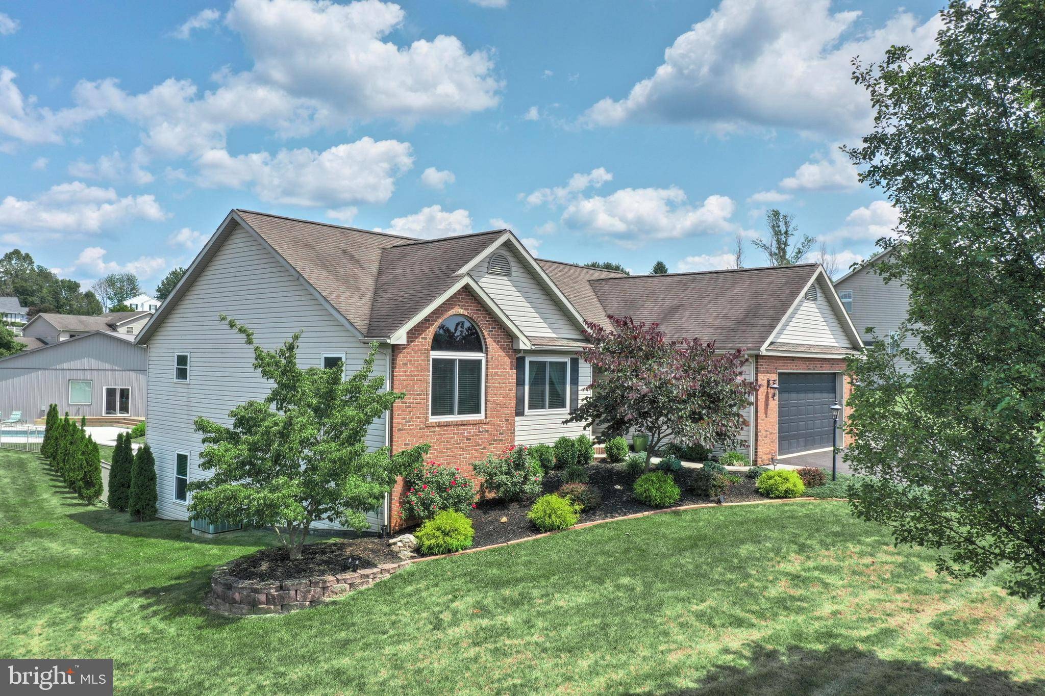 Spring Grove, PA 17362,5126 HICKORY VIEW DR