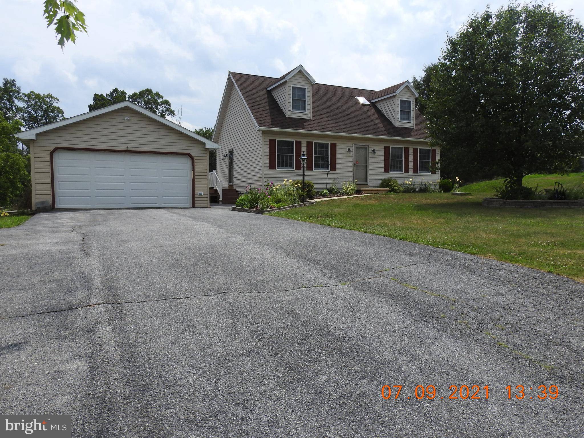 Newville, PA 17241,109 FLINTSTONE DR