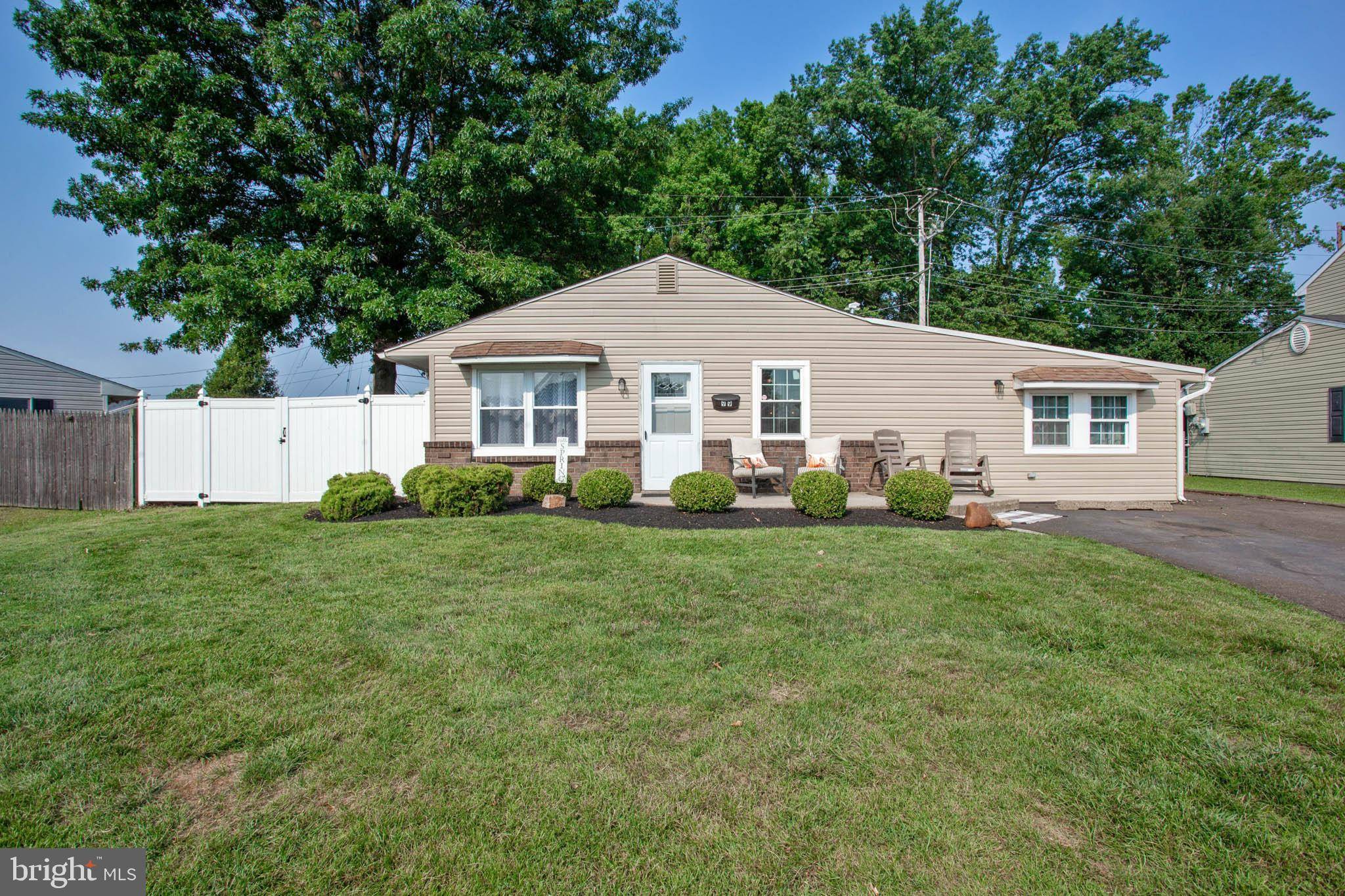 Levittown, PA 19057,99 BORDER ROCK RD