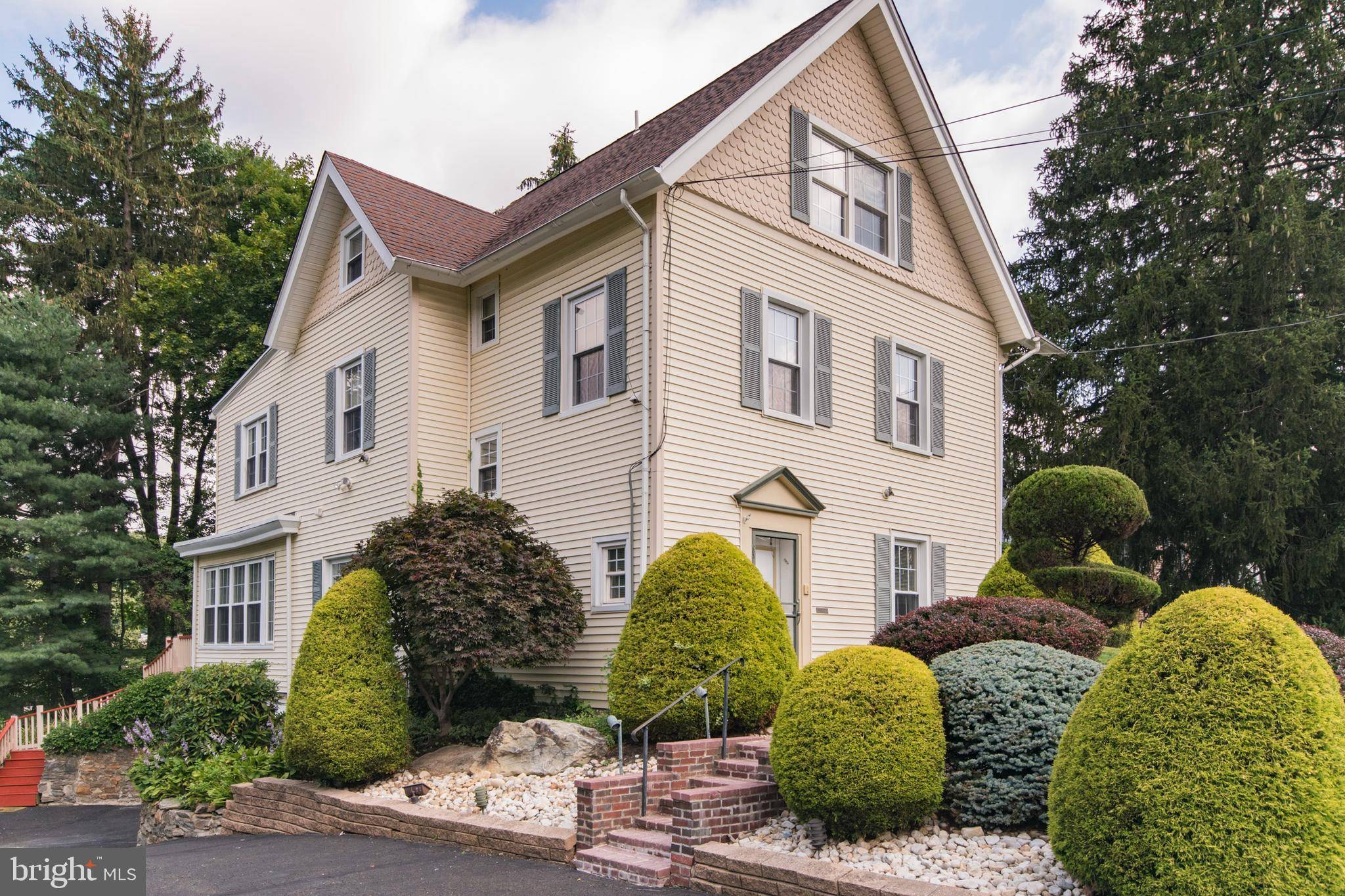 Jenkintown, PA 19046,980 RYDAL RD