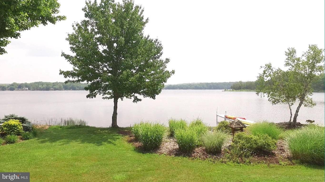 Pocono Lake, PA 18347,7536 LAKE SHORE DR