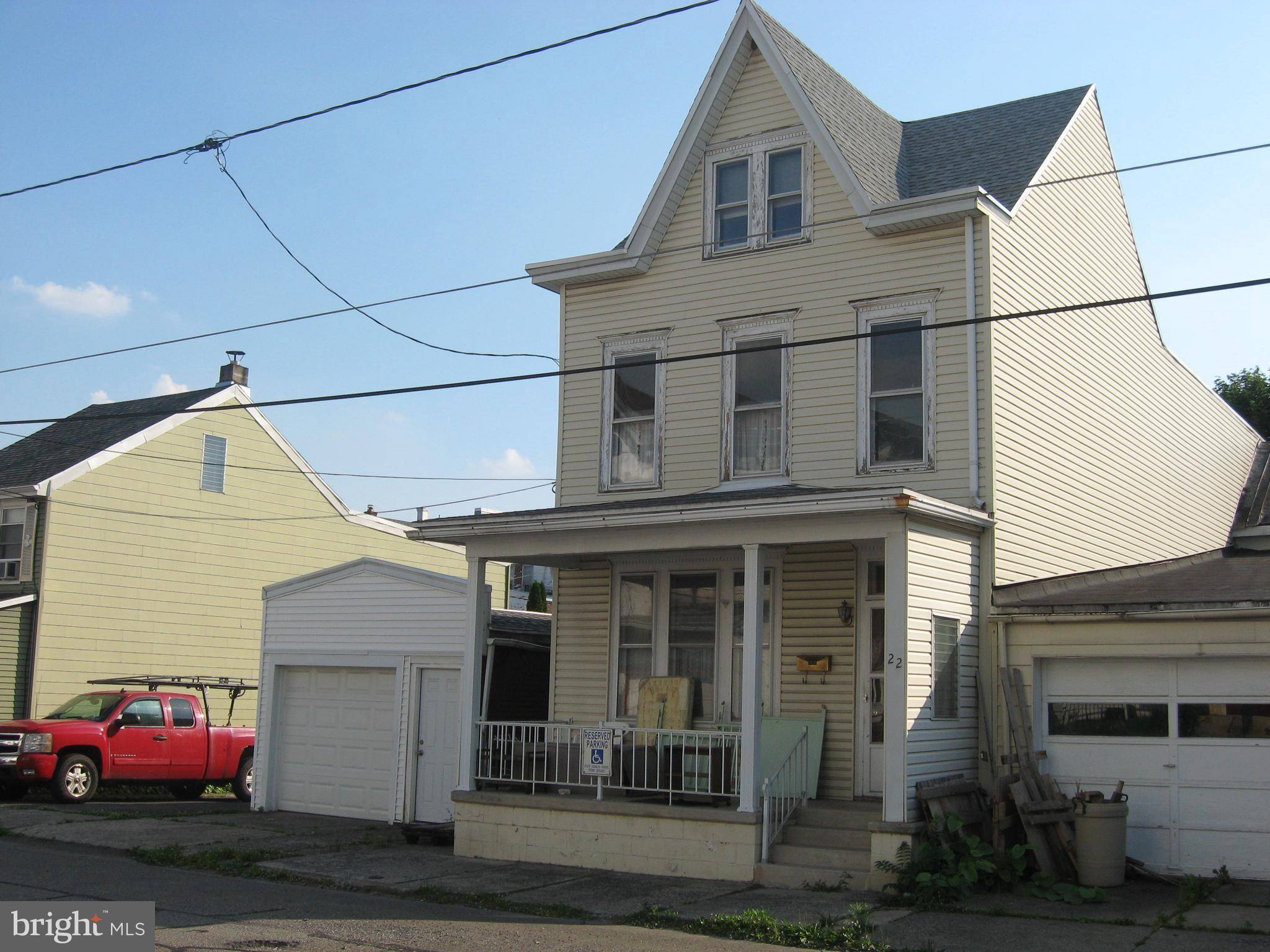 Saint Clair, PA 17970,22 N FRONT ST