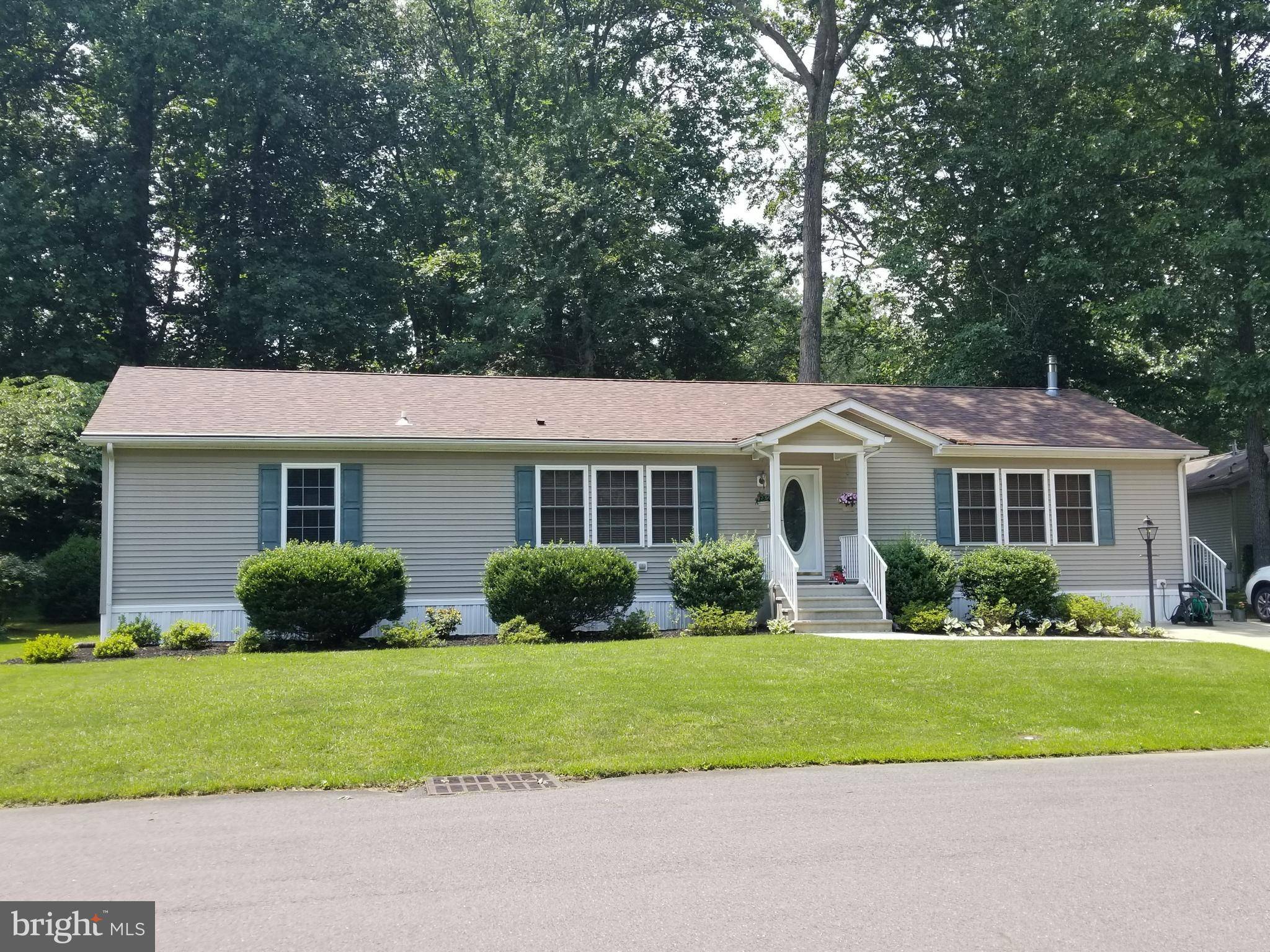 Cream Ridge, NJ 08514,16 CRANBERRY DR