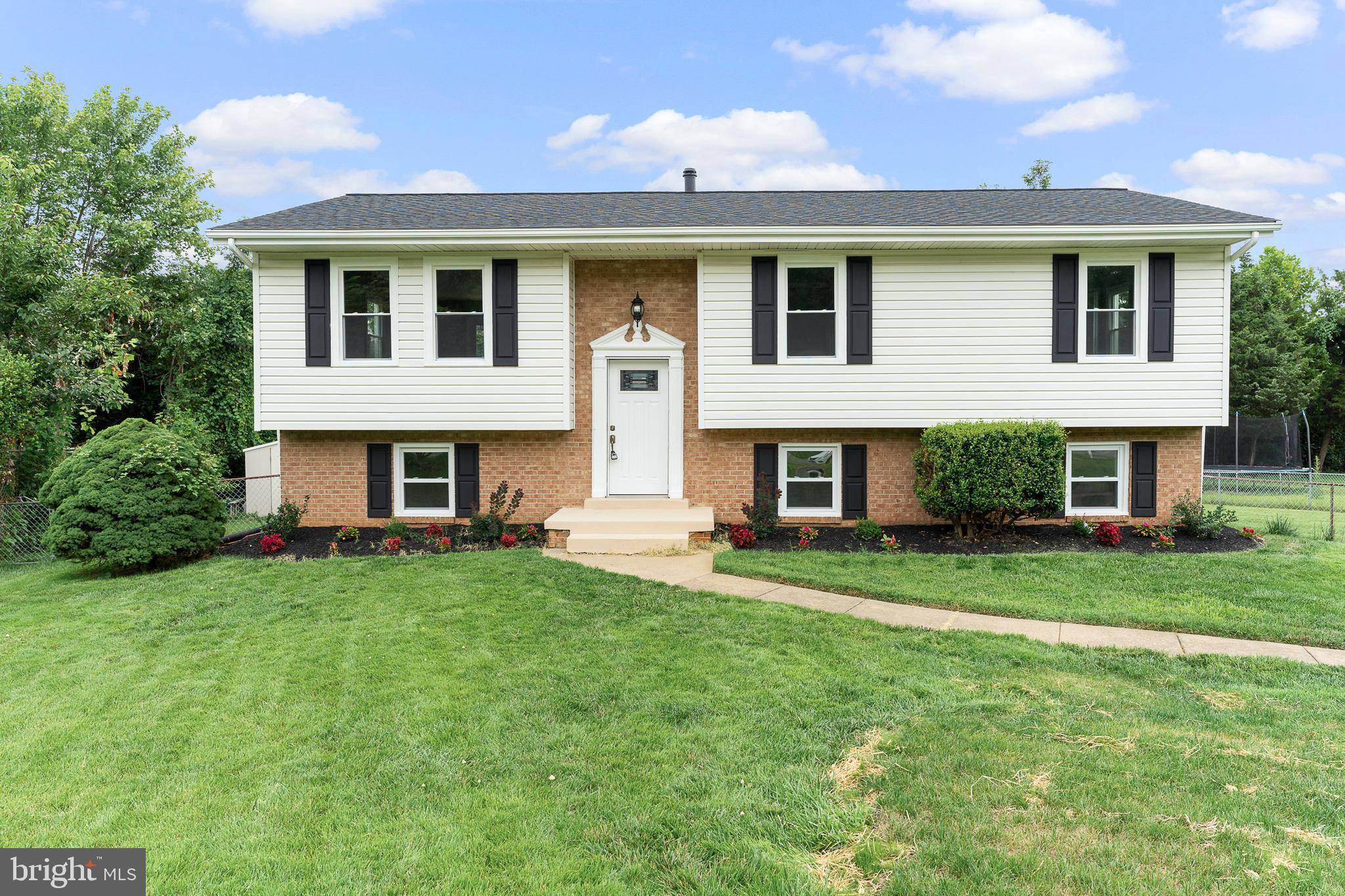 Alexandria, VA 22303,4106 SUNBURST CT