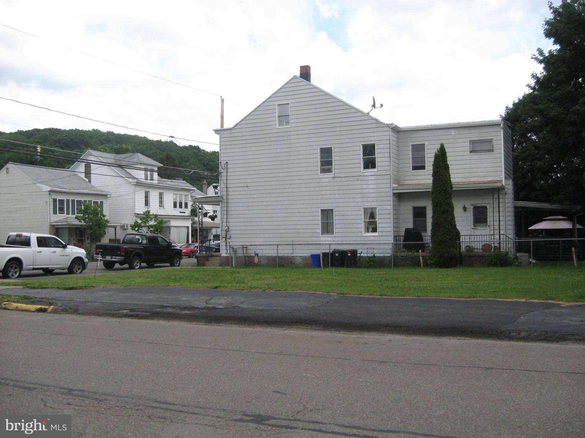 Saint Clair, PA 17970,100 S NICHOLAS ST