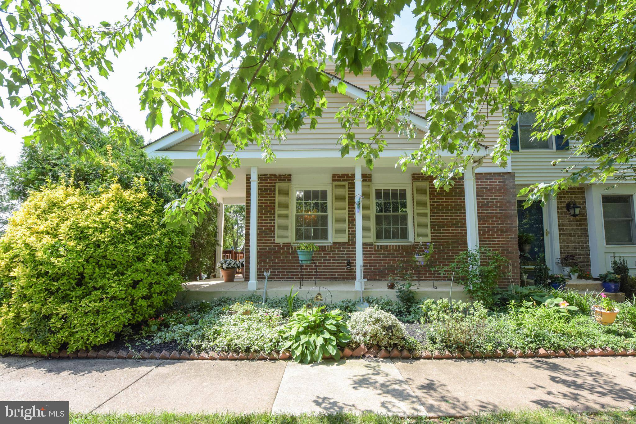 Falls Church, VA 22042,2946 BRIDGEHAMPTON CT