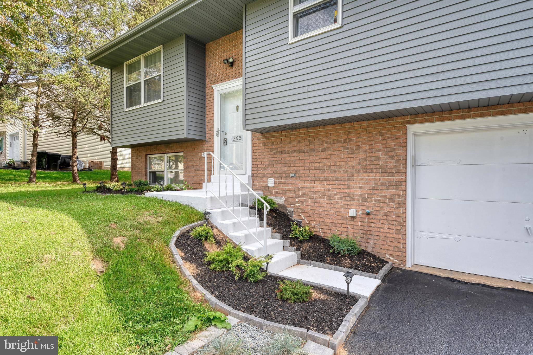 Lancaster, PA 17602,265 LANDIS DR