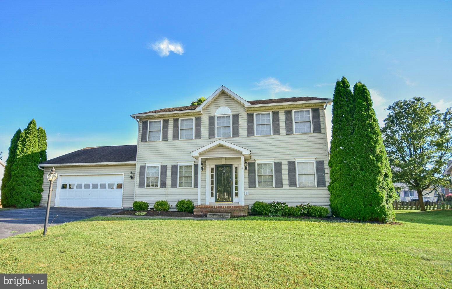 Falling Waters, WV 25419,41 AMHERST