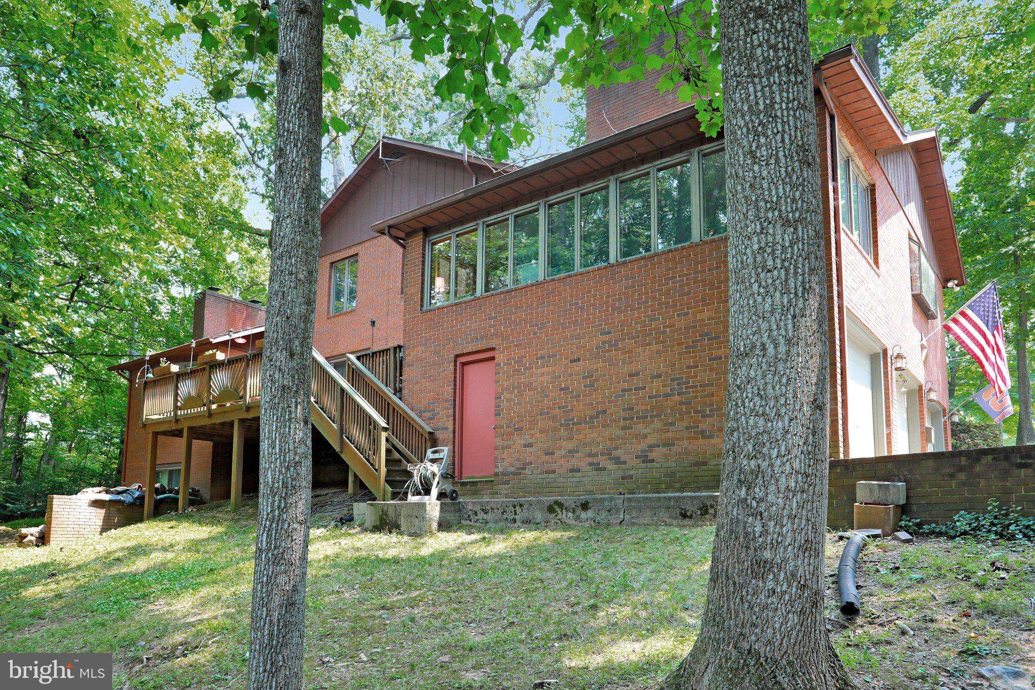 Falling Waters, WV 25419,16 HARLEQUIN LN