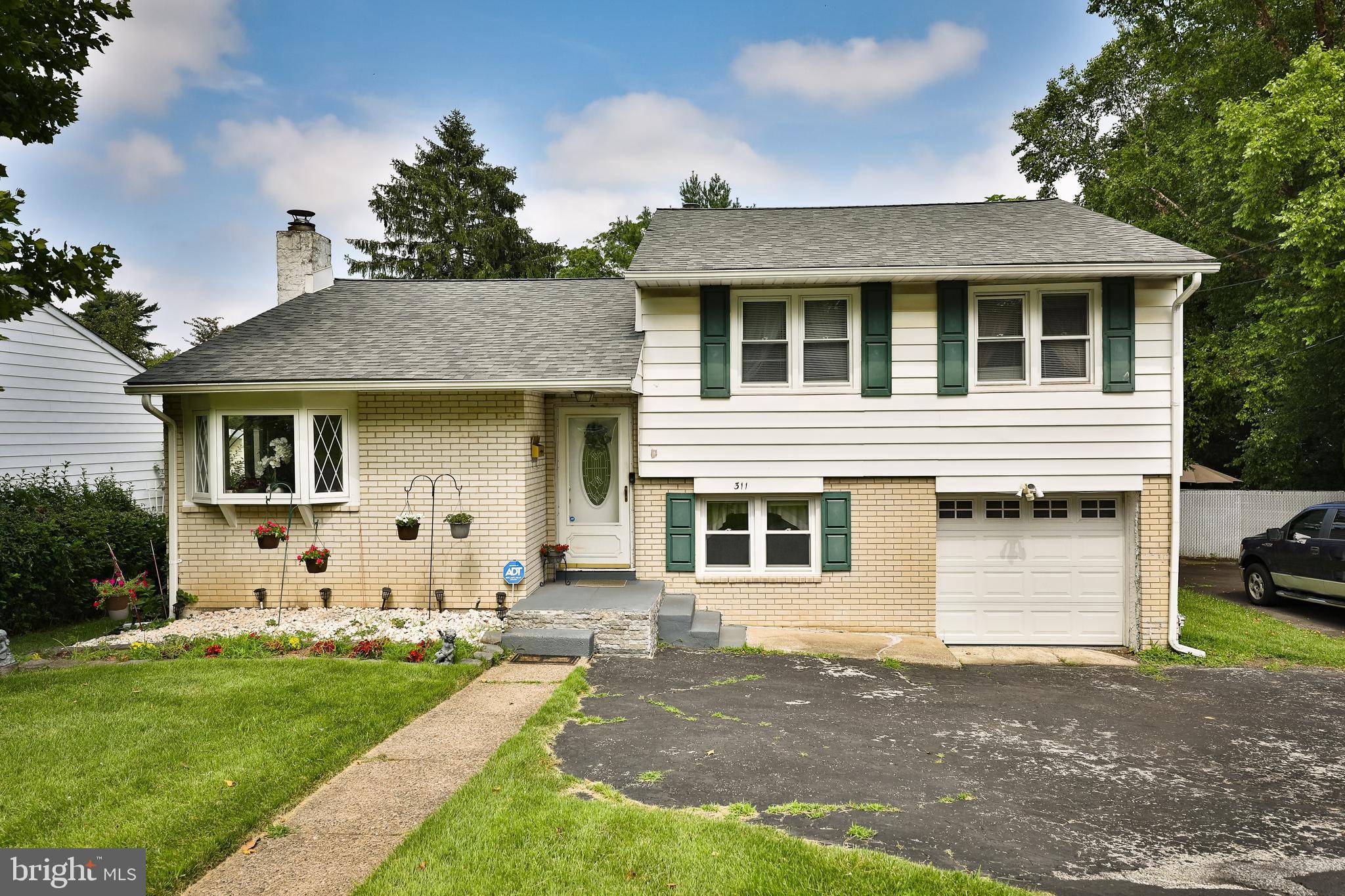 Glenside, PA 19038,311 LIMEKILN PIKE