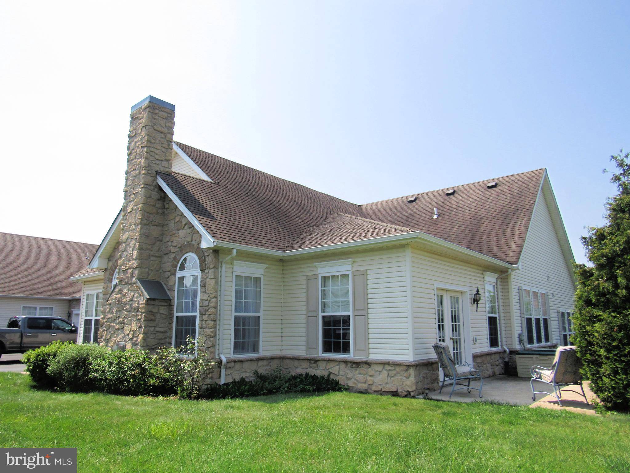 Pennsburg, PA 18073,1031 BORDEAUX LN