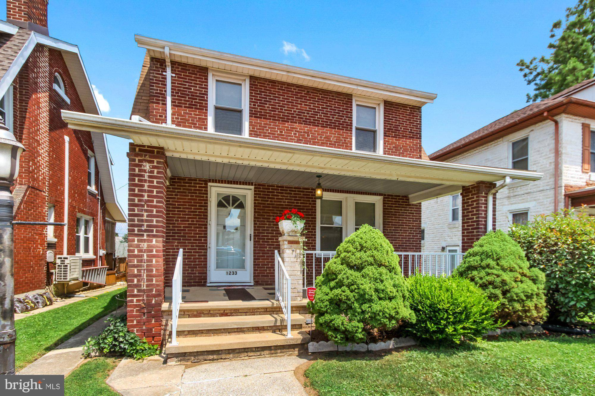 York, PA 17403,1233 E MAPLE ST