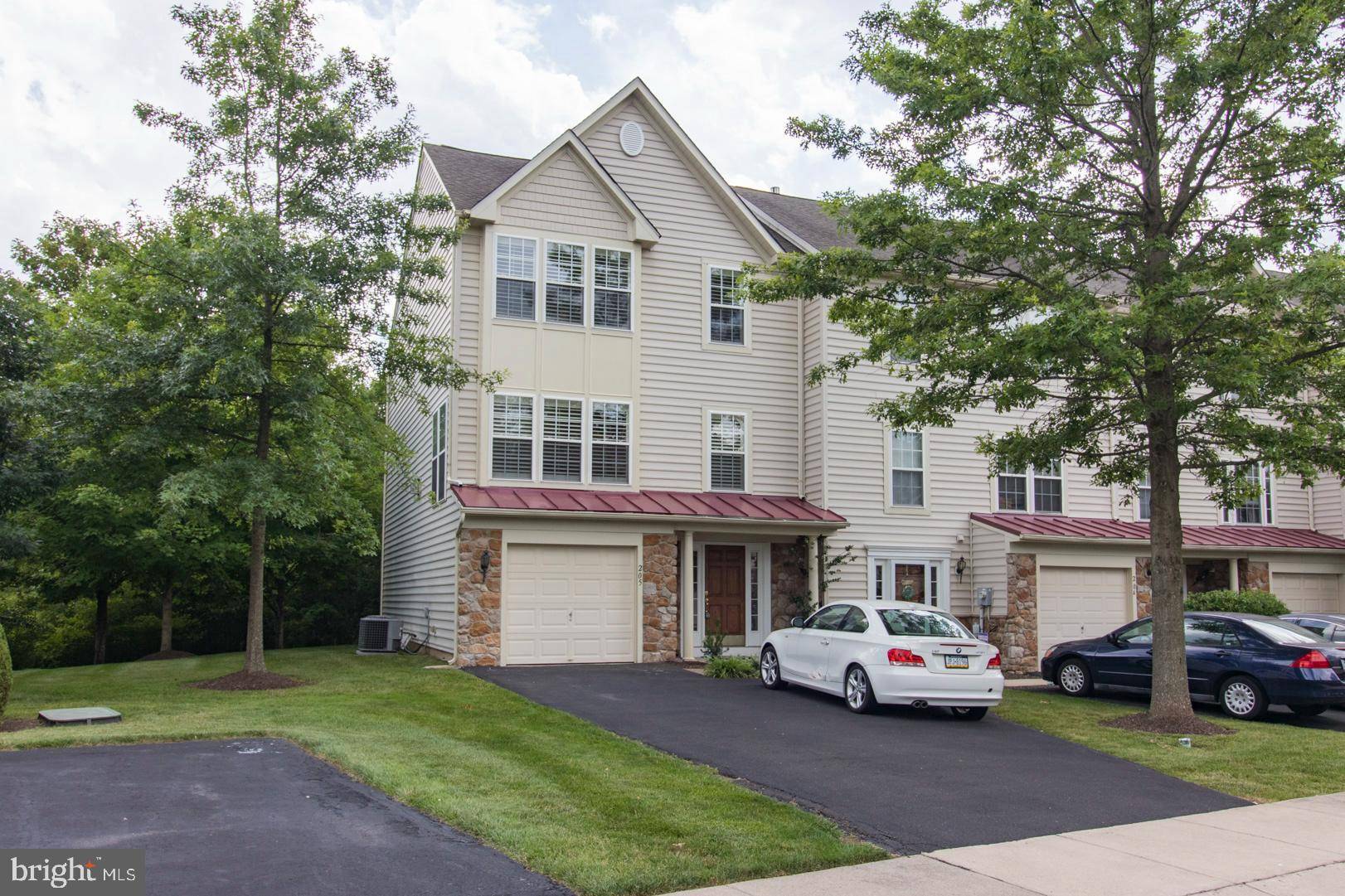 North Wales, PA 19454,205 DEVON CT