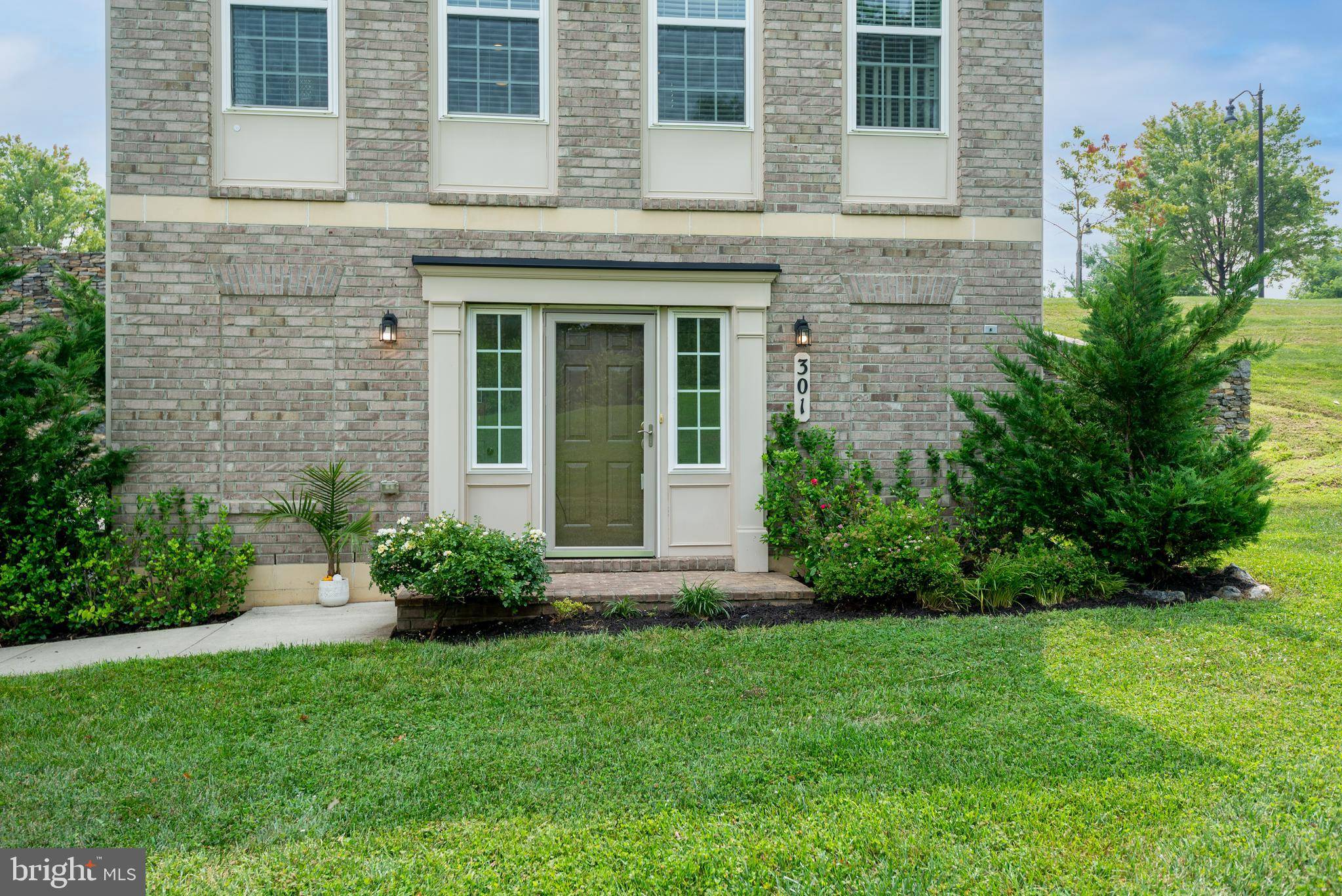 Gaithersburg, MD 20878,301 WHITE ASH PL