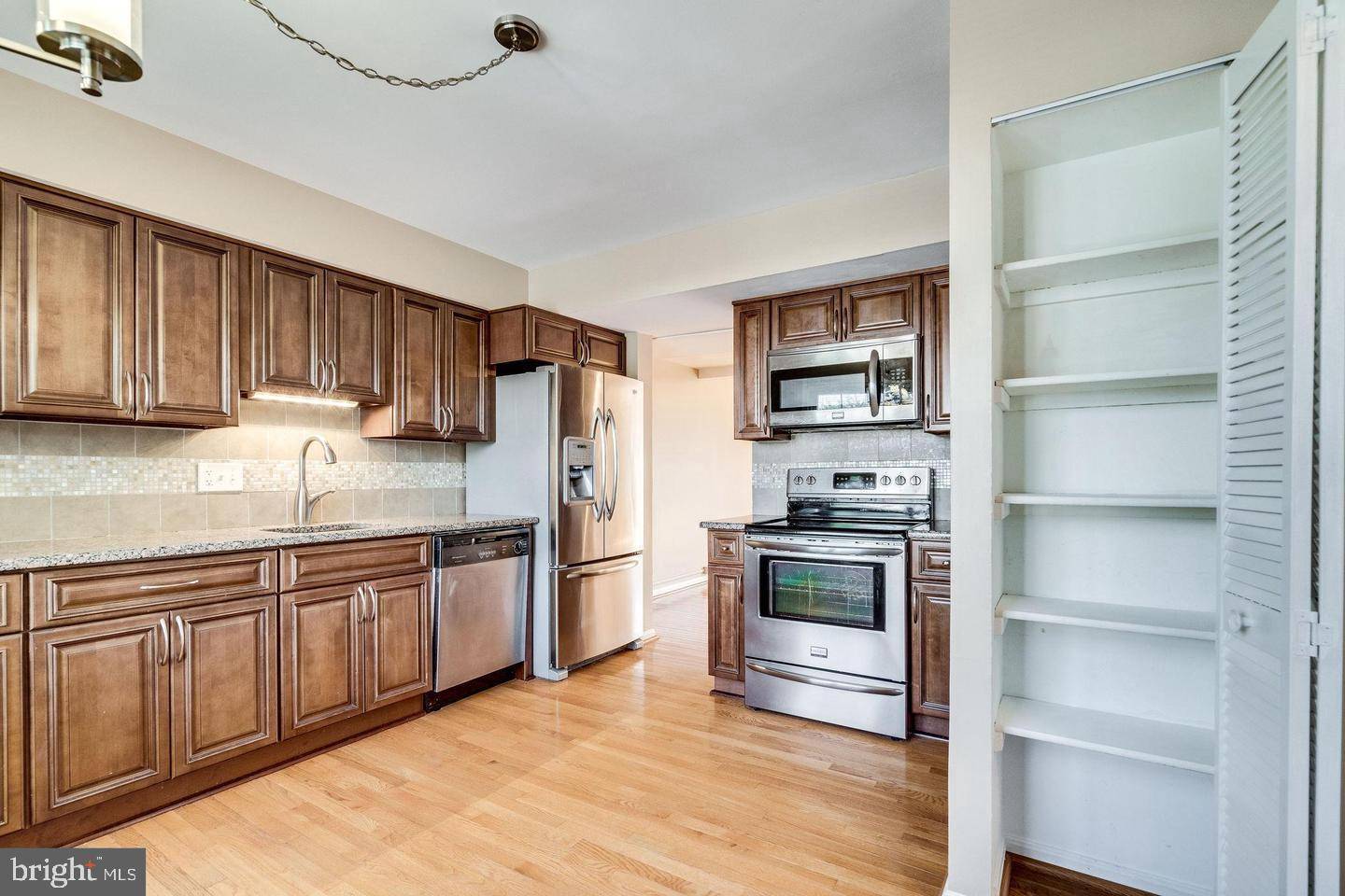 Alexandria, VA 22310,6627 DEER GAP CT