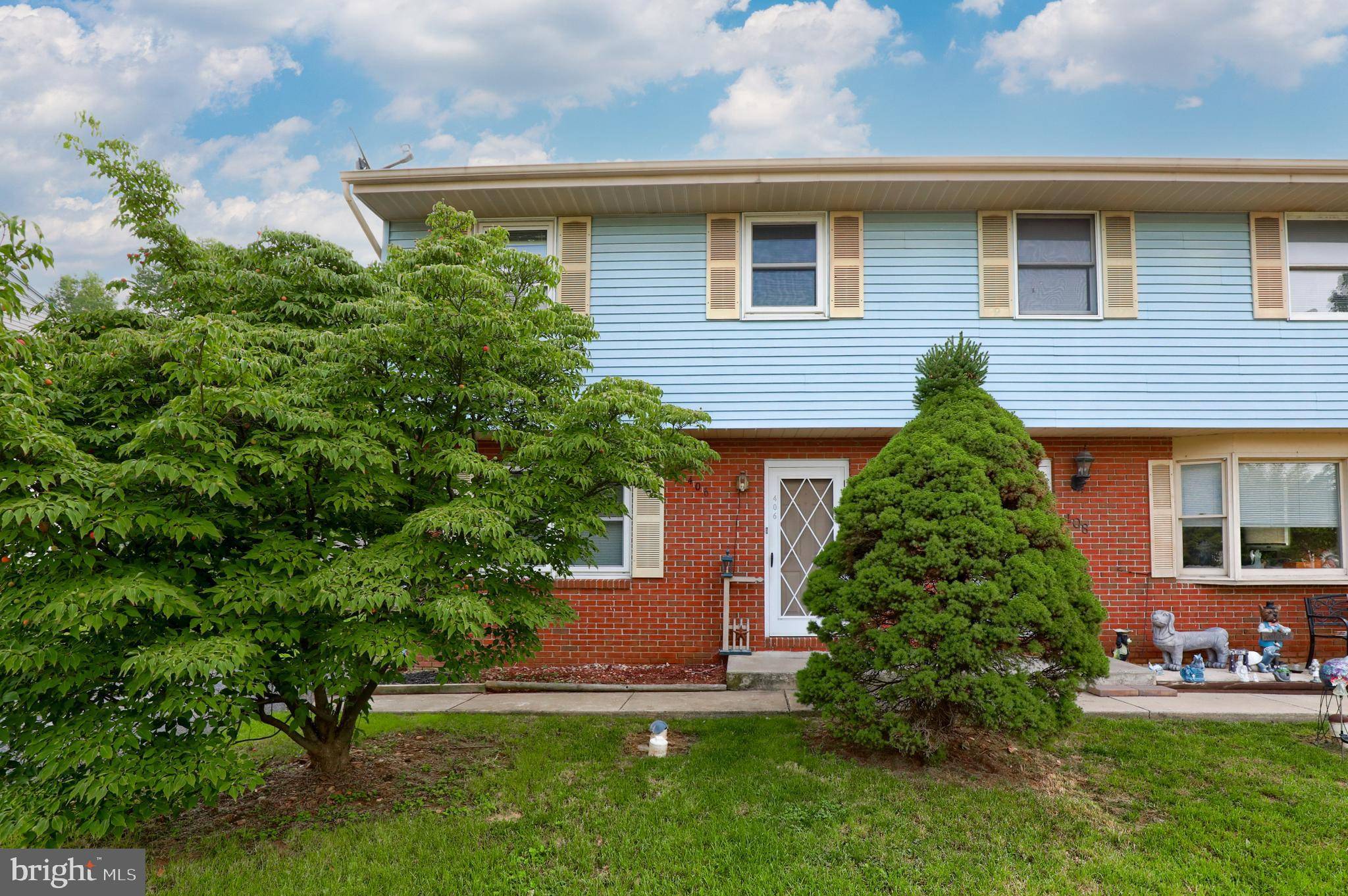 Mount Joy, PA 17552,406 S PLUM ST