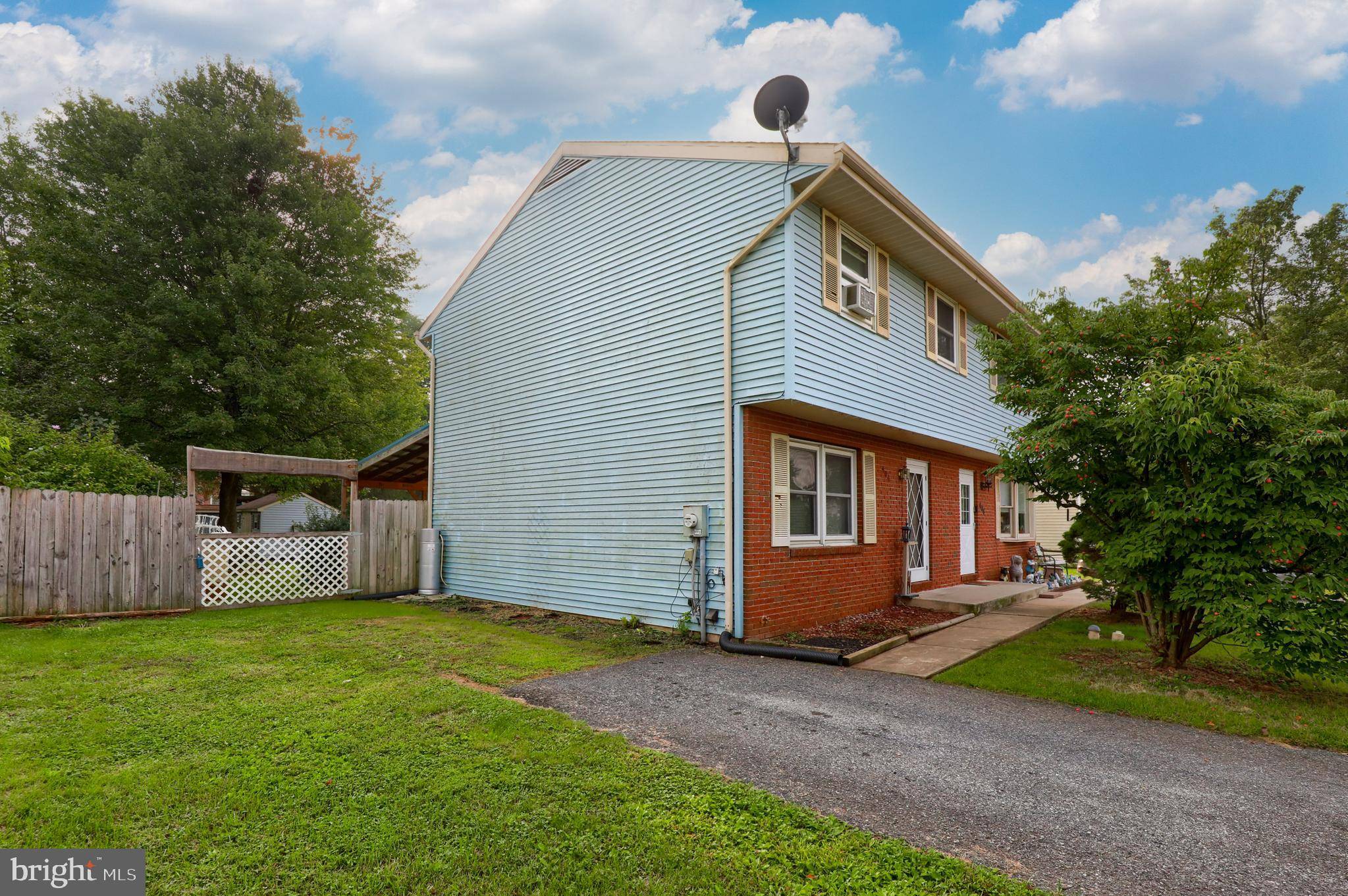 Mount Joy, PA 17552,406 S PLUM ST