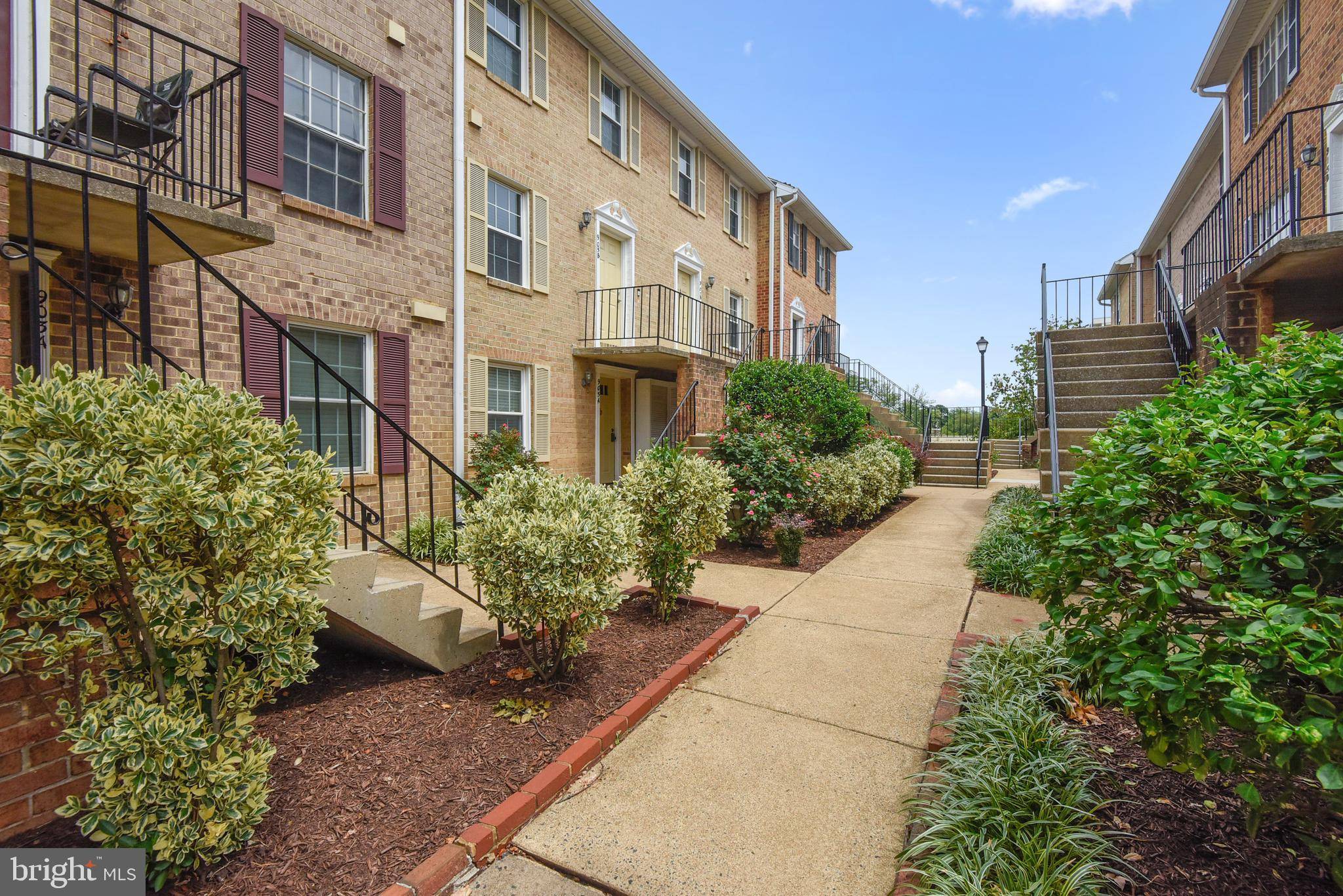 Arlington, VA 22204,907 S ROLFE ST #1-A