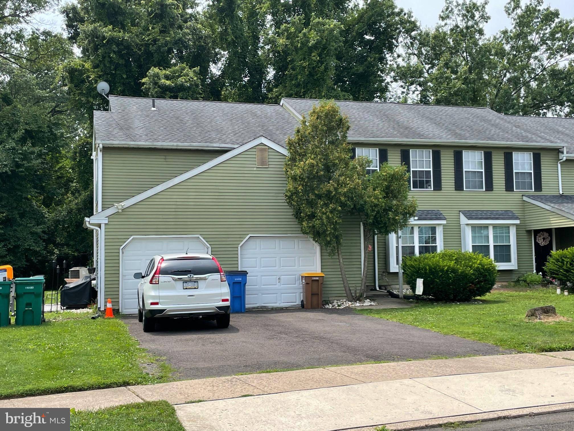 Yardley, PA 19067,1673-A & B BLUEBIRD DR