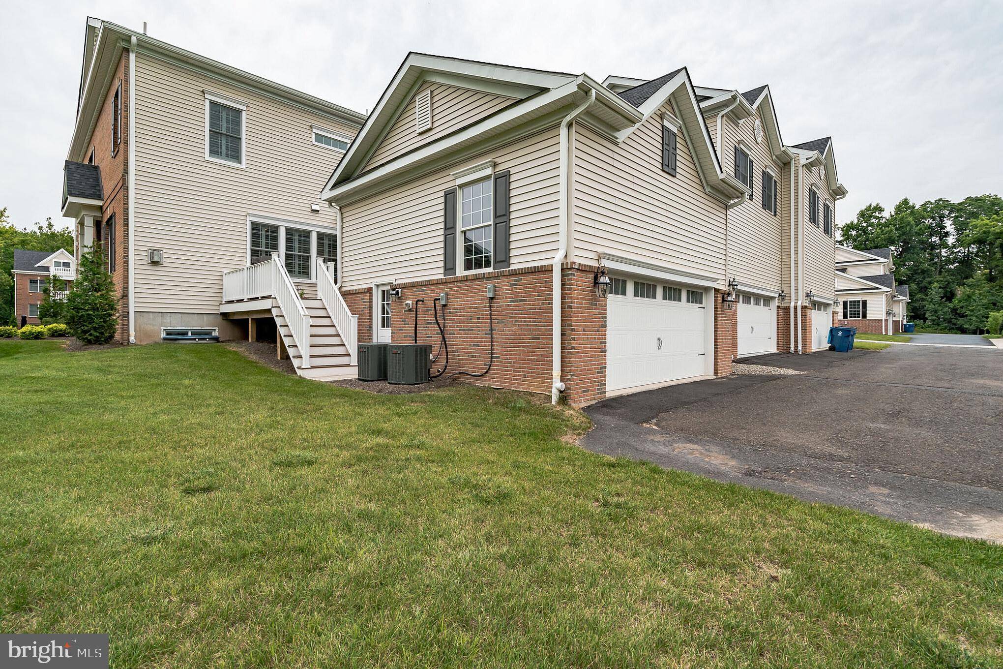 Yardley, PA 19067,5 CREEKVIEW