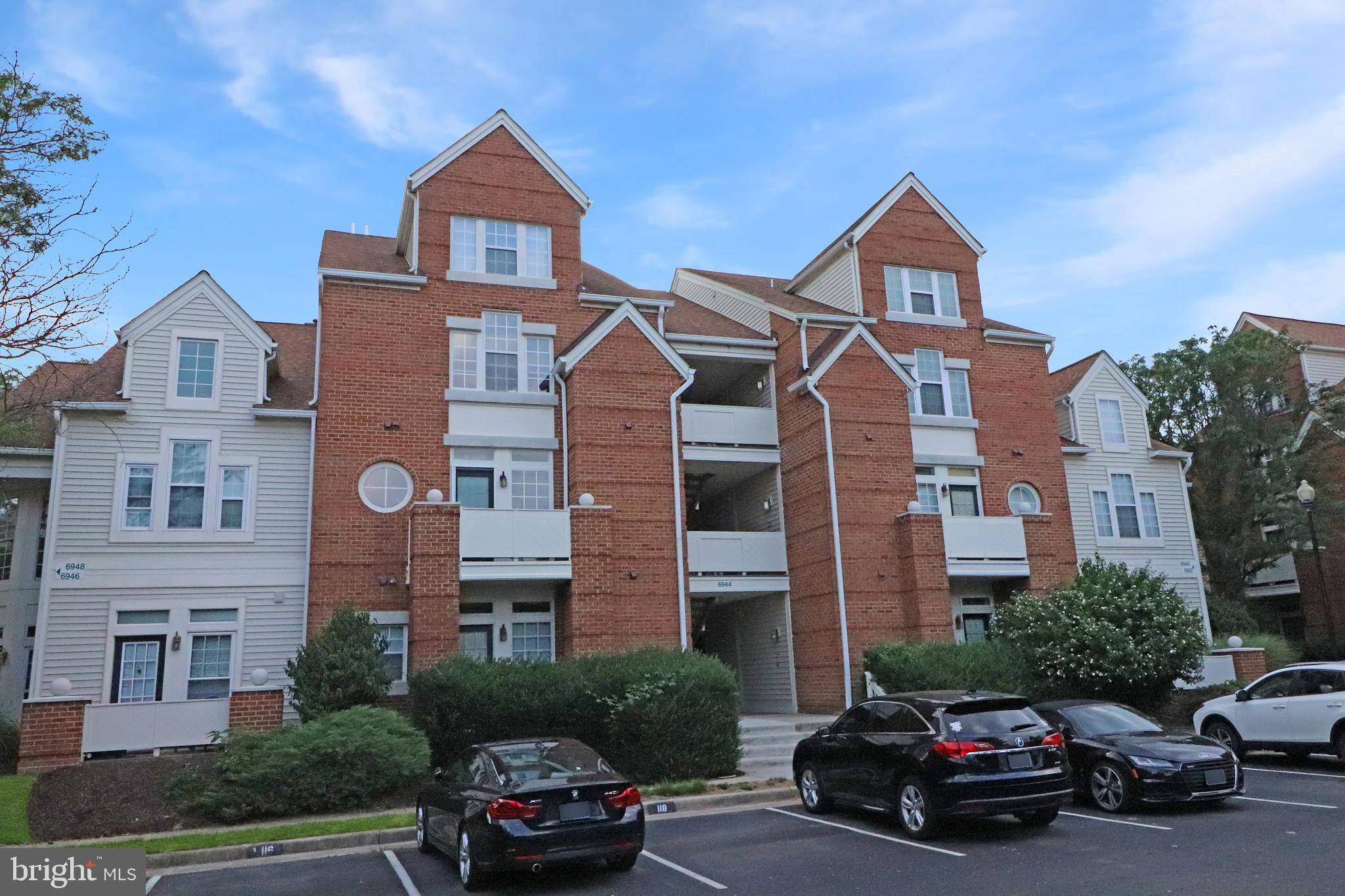 Alexandria, VA 22315,6944 ELLINGHAM CIR #E