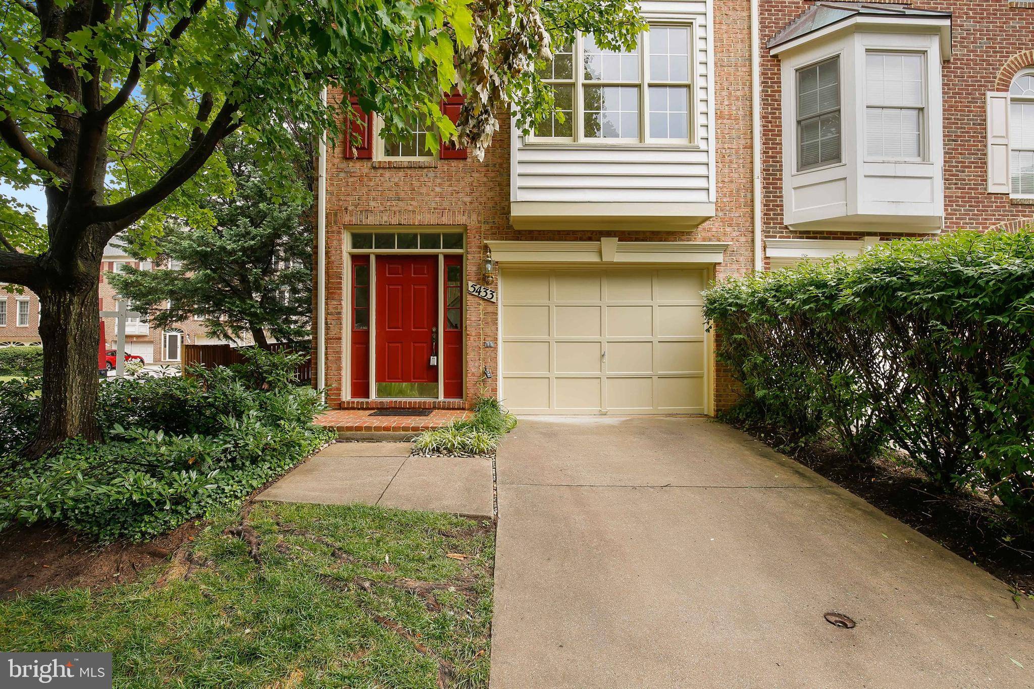 Bethesda, MD 20814,5433 WHITLEY PARK TER #36