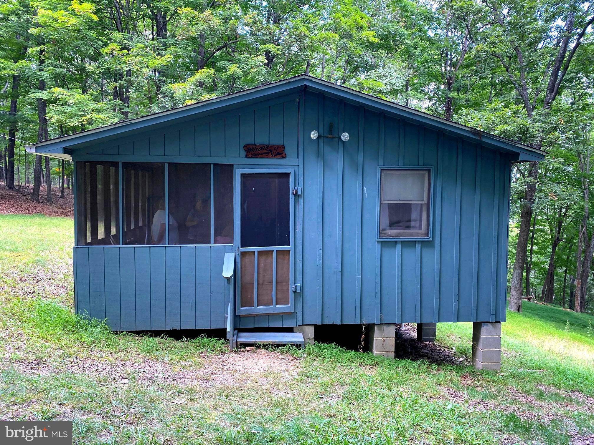 Berkeley Springs, WV 25411,21 TIMBER LN