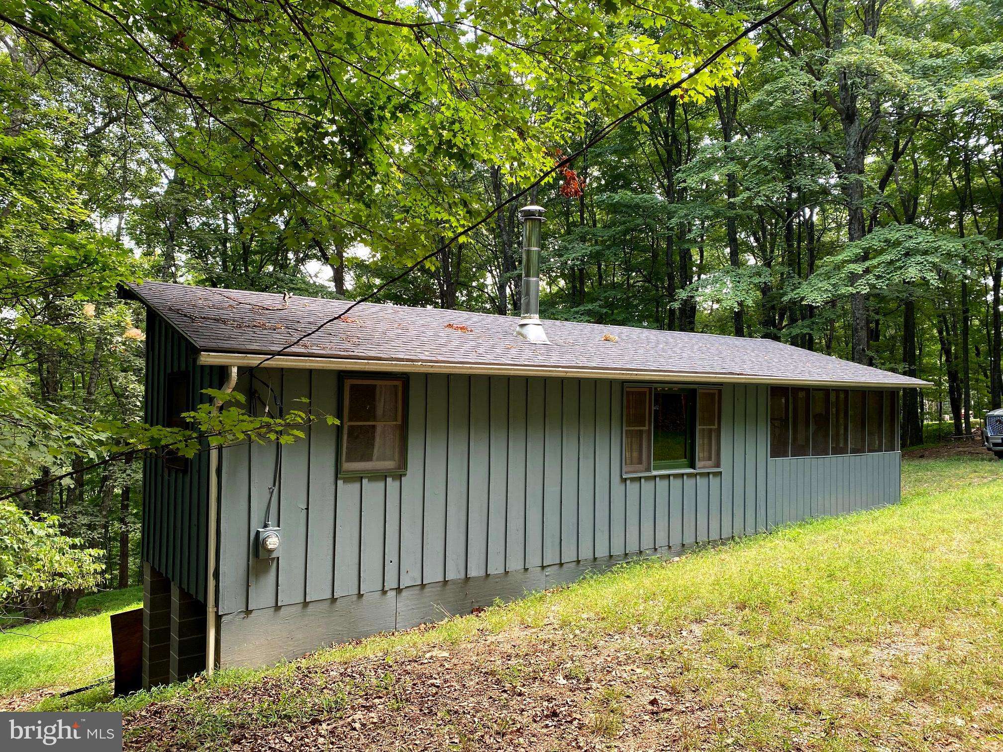 Berkeley Springs, WV 25411,21 TIMBER LN