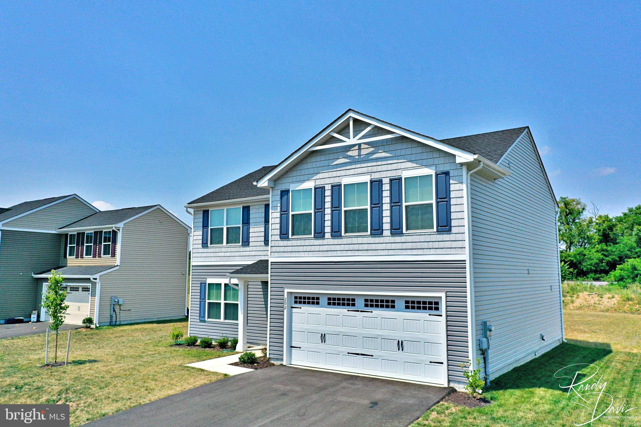 Bunker Hill, WV 25413,292 SWITCHGRASS CT