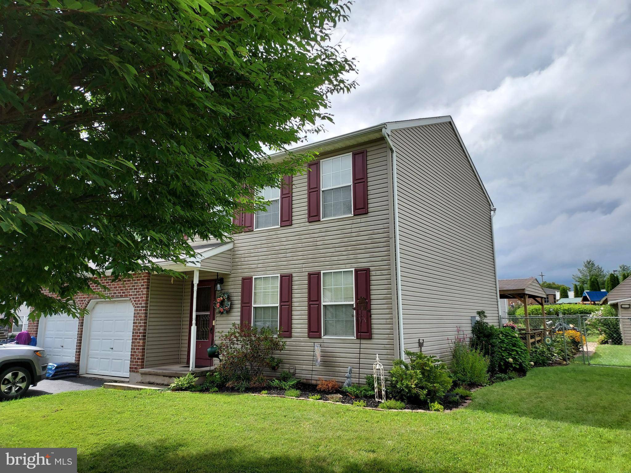 Abbottstown, PA 17301,6 ABBOTTS CT