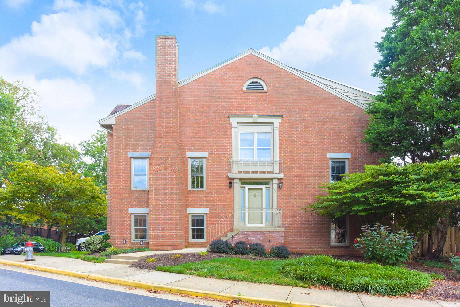 Falls Church, VA 22043,2285 KINGS GARDEN WAY