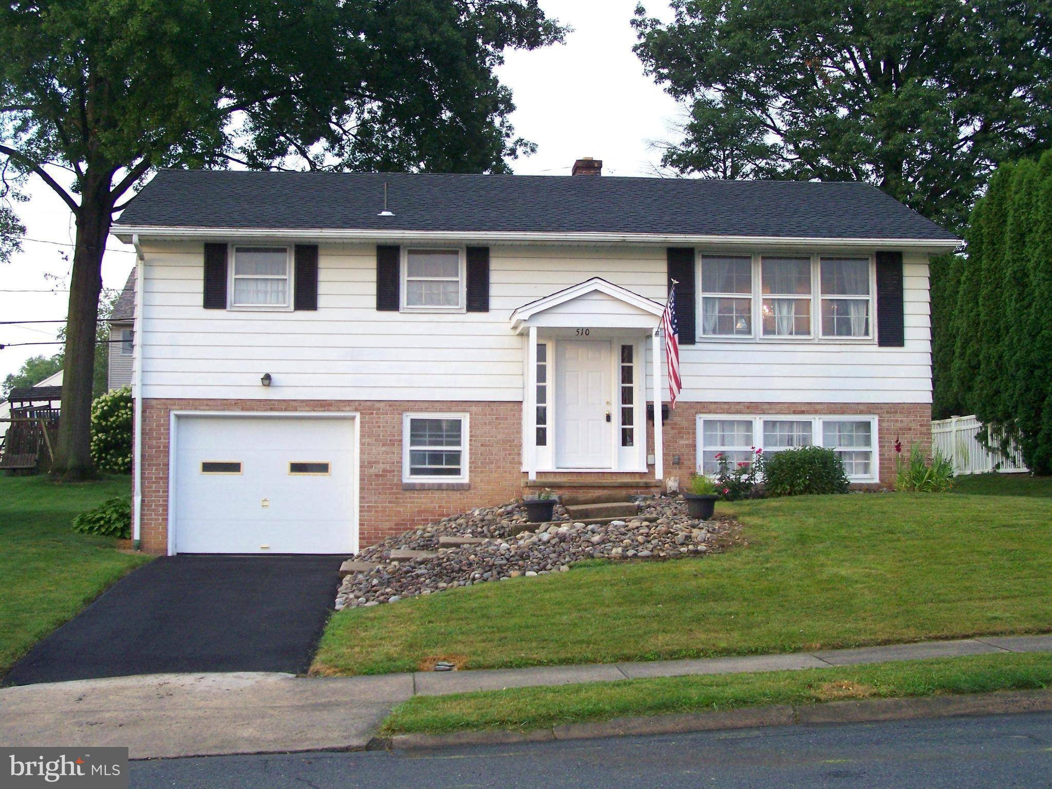 Sinking Spring, PA 19608,510 WEIDMAN AV