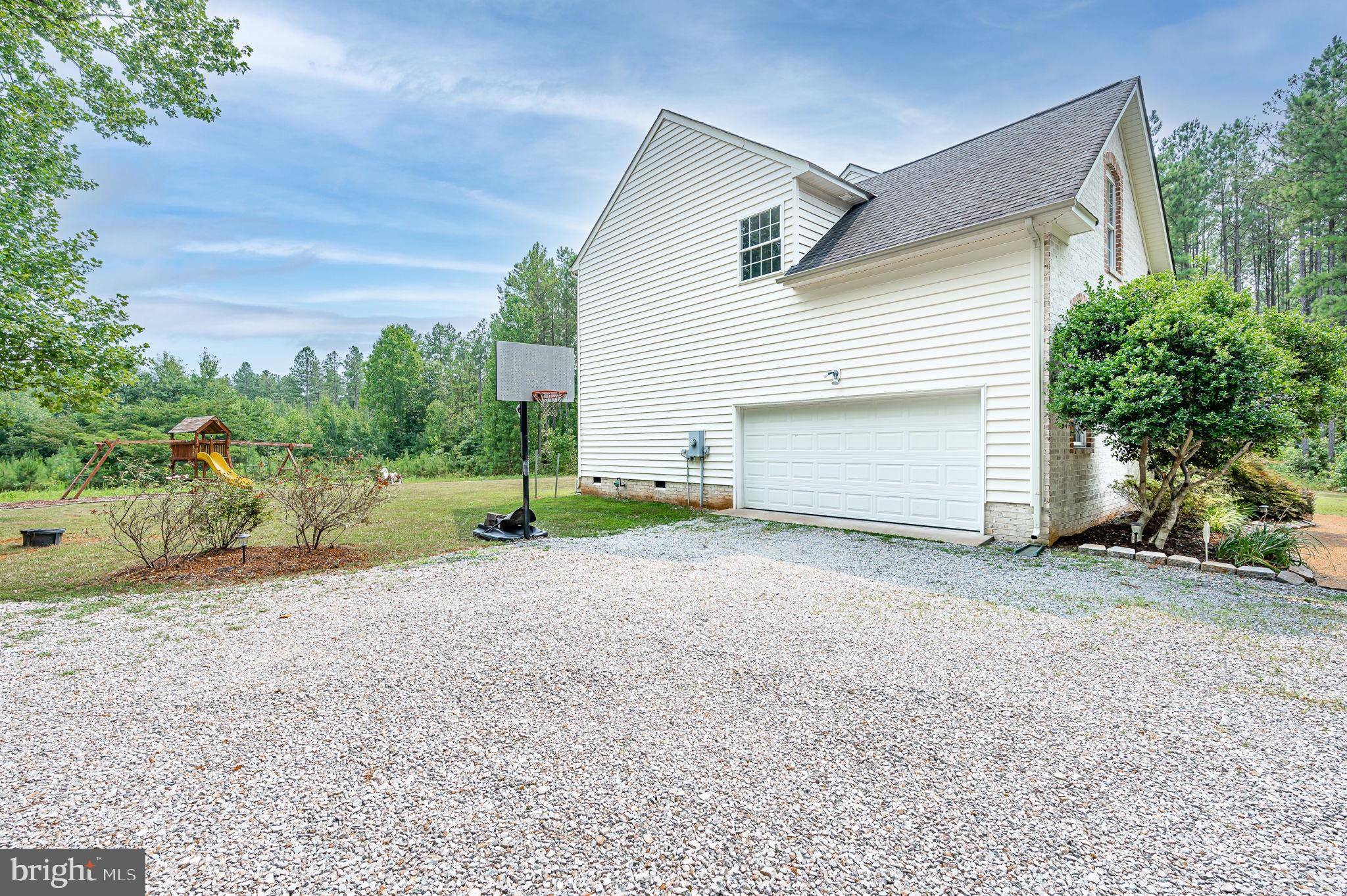 Beaverdam, VA 23015,15411 BEAVER DEN LN