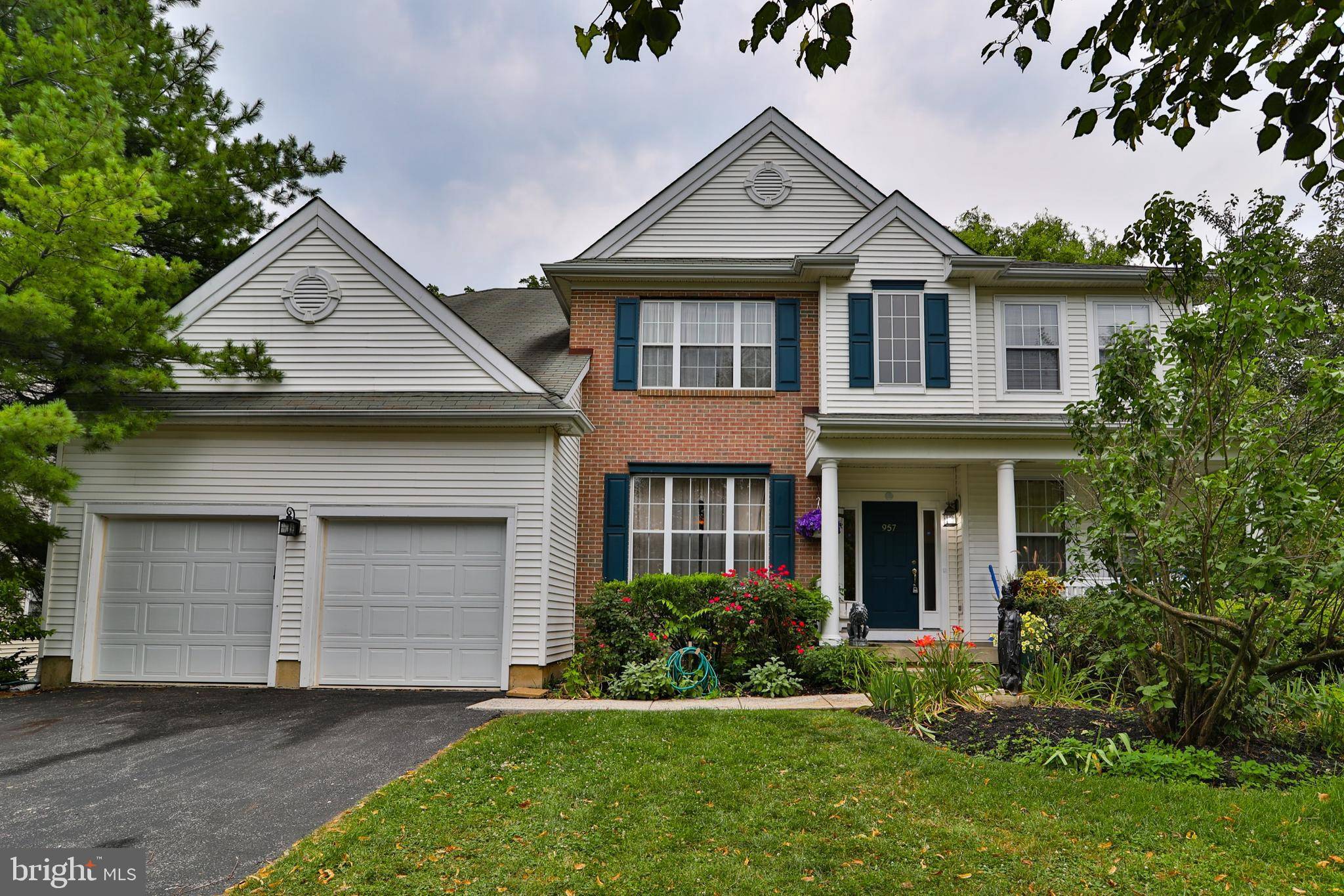 Allentown, PA 18104,957 HOLLOW CT