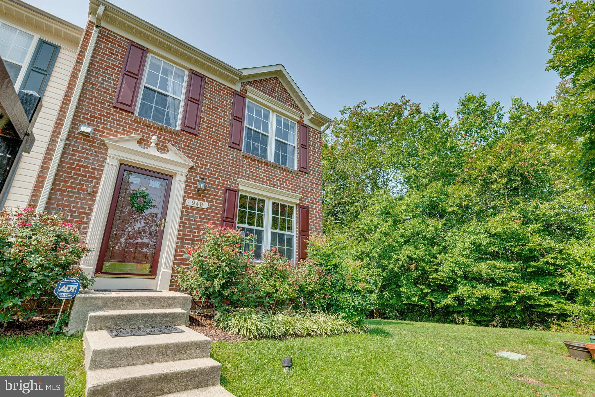 Odenton, MD 21113,949 DEERBERRY CT