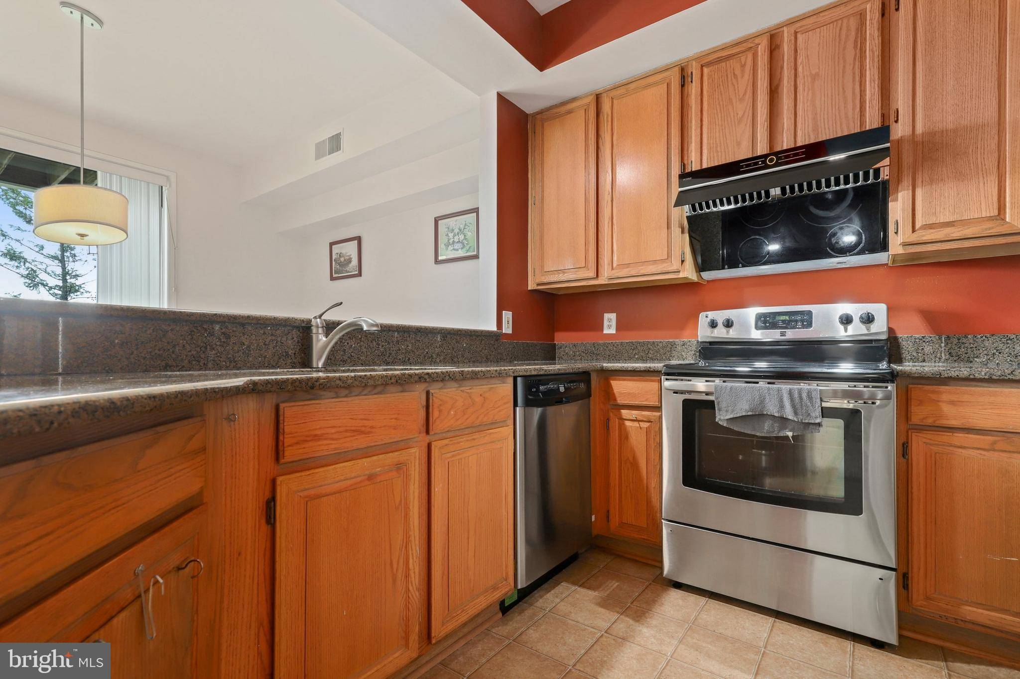 Alexandria, VA 22315,6865 BRINDLE HEATH WAY #A