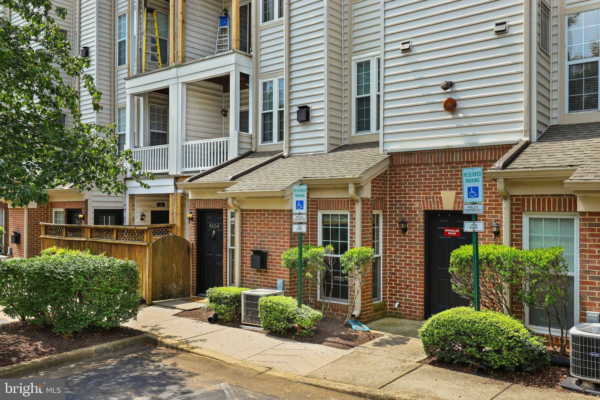 Alexandria, VA 22311,4654 LAWTON WAY