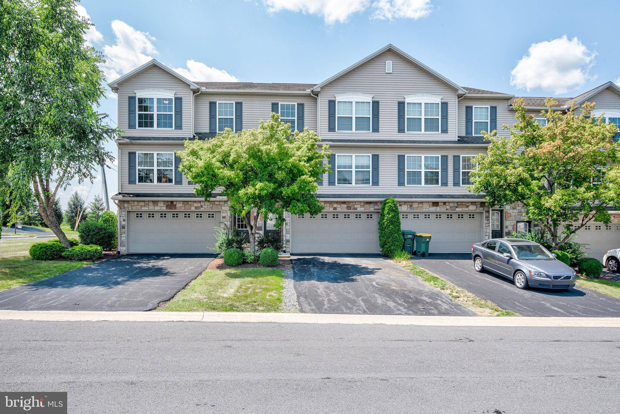 Mechanicsburg, PA 17050,440 WATERLEAF CT