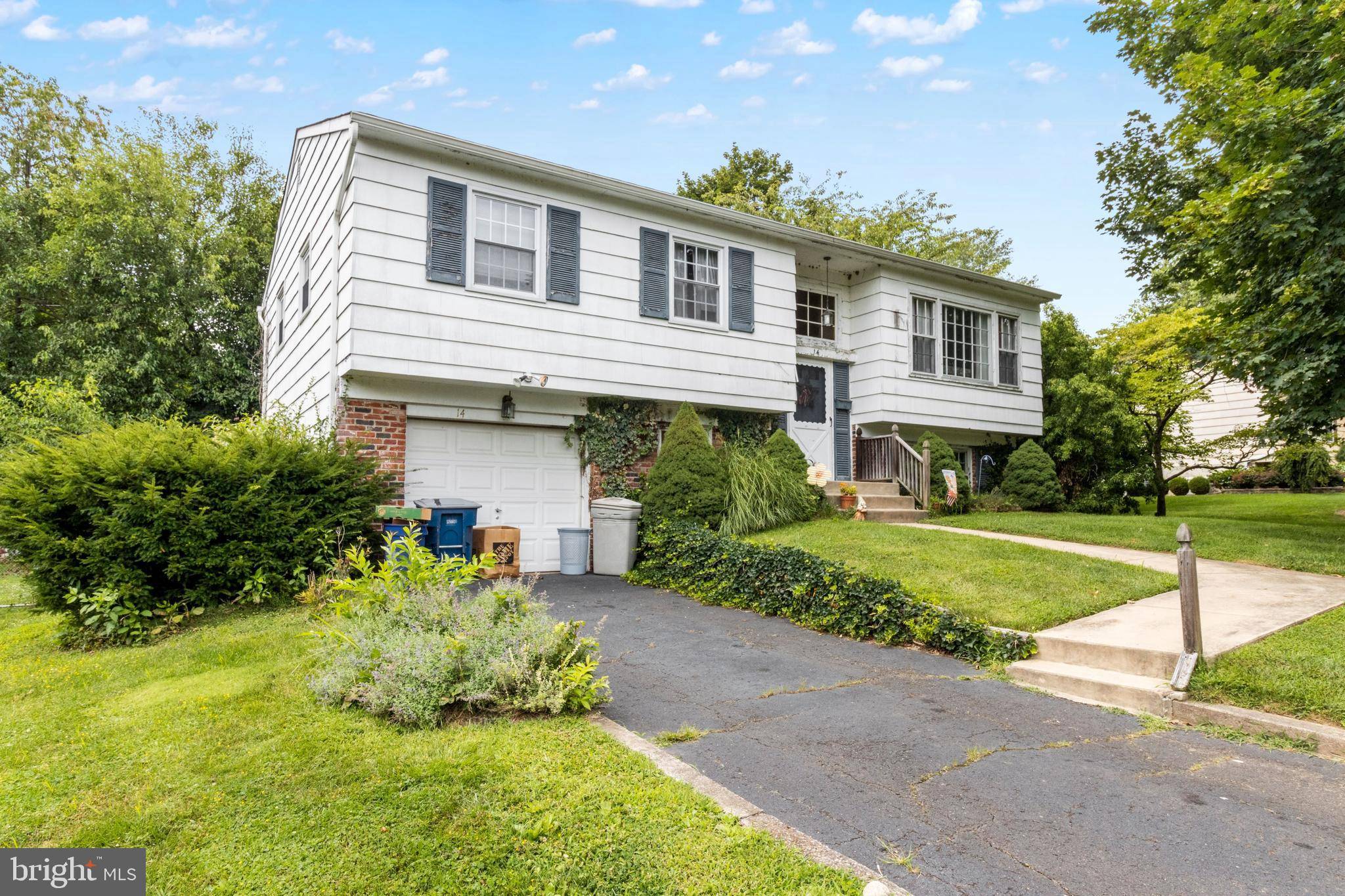 Yardley, PA 19067,14 WILBUR RD