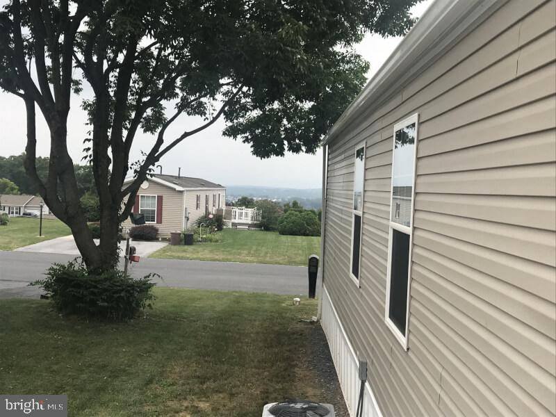 Blandon, PA 19510,21 MOUNTAIN VIEW LN