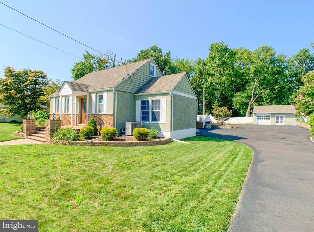 Bensalem, PA 19020,1338 LAVENDER RD