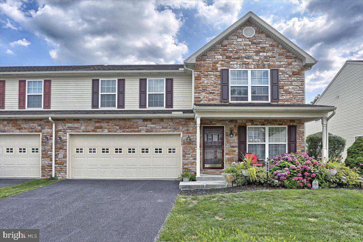 Harrisburg, PA 17111,5975 PINEDALE CT