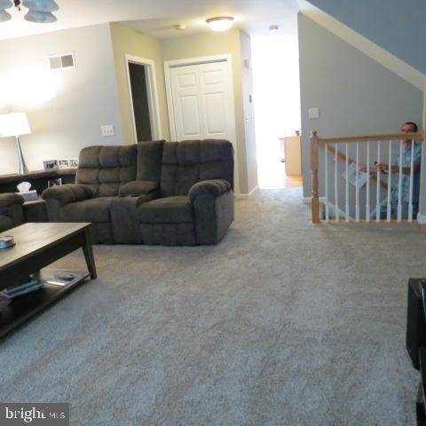 Mechanicsburg, PA 17055,532 MEADOWCROFT CIR