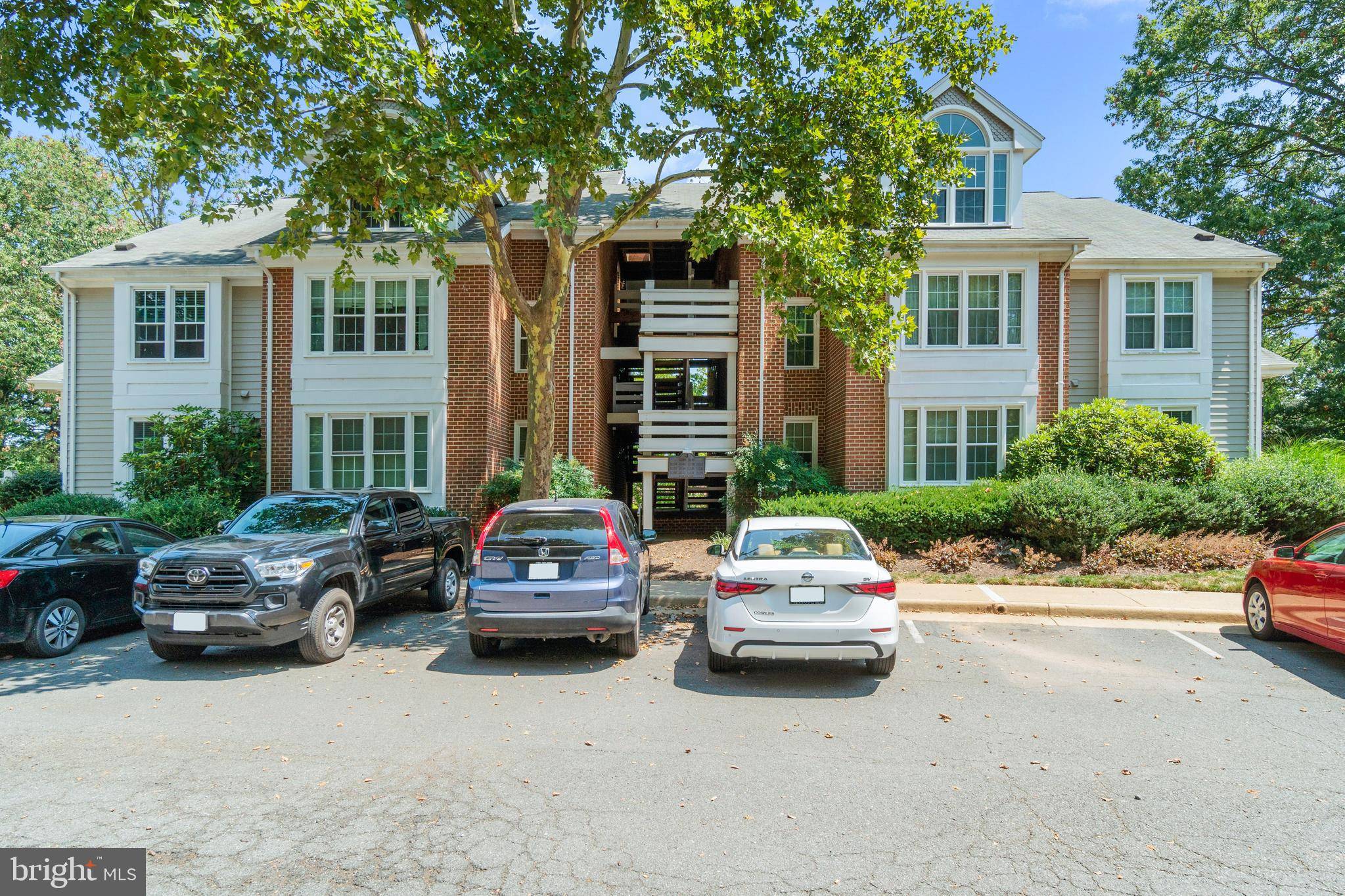 Reston, VA 20191,11142 BEAVER TRAIL CT