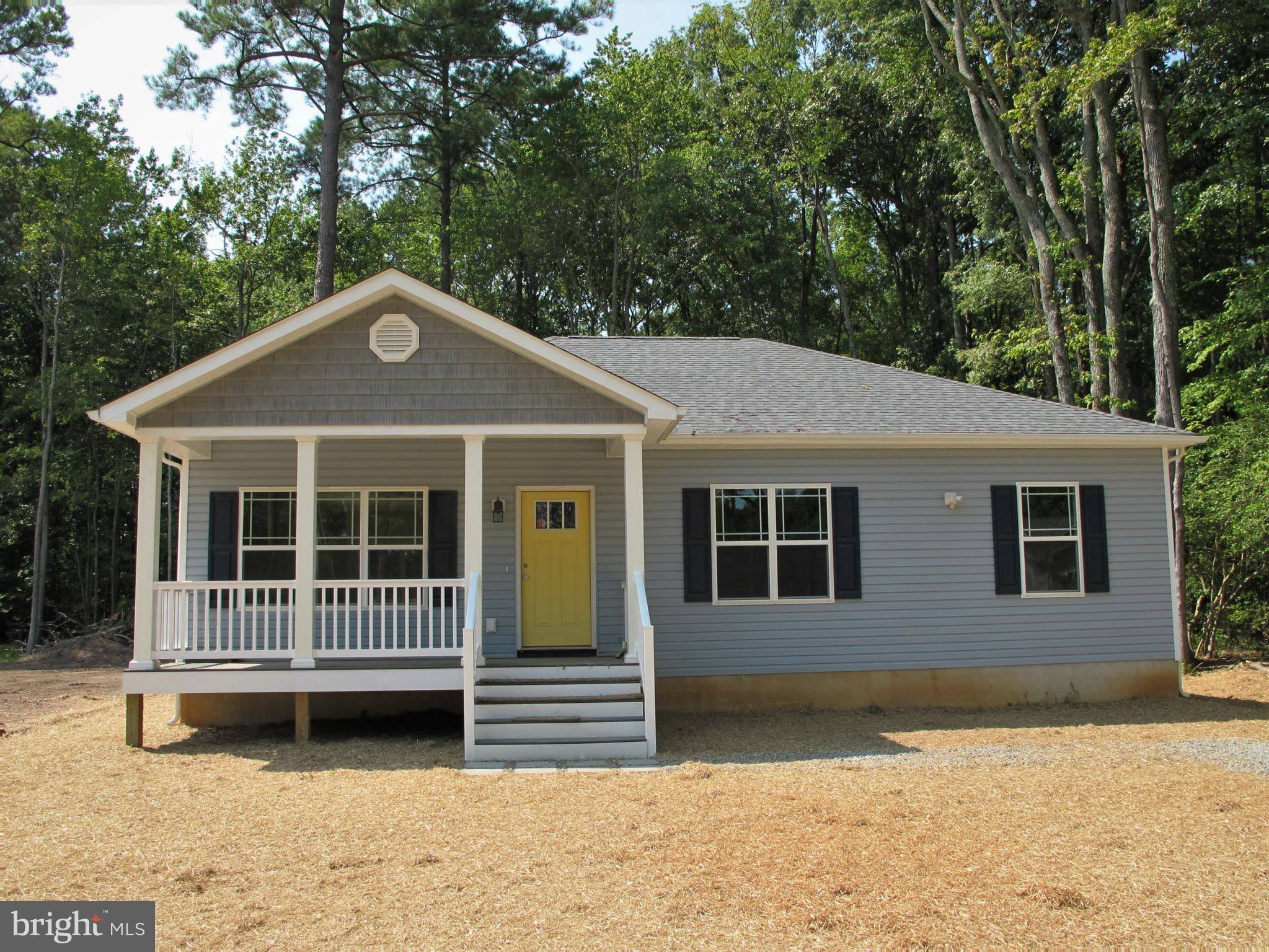 Colonial Beach, VA 22443,87 PINE ST