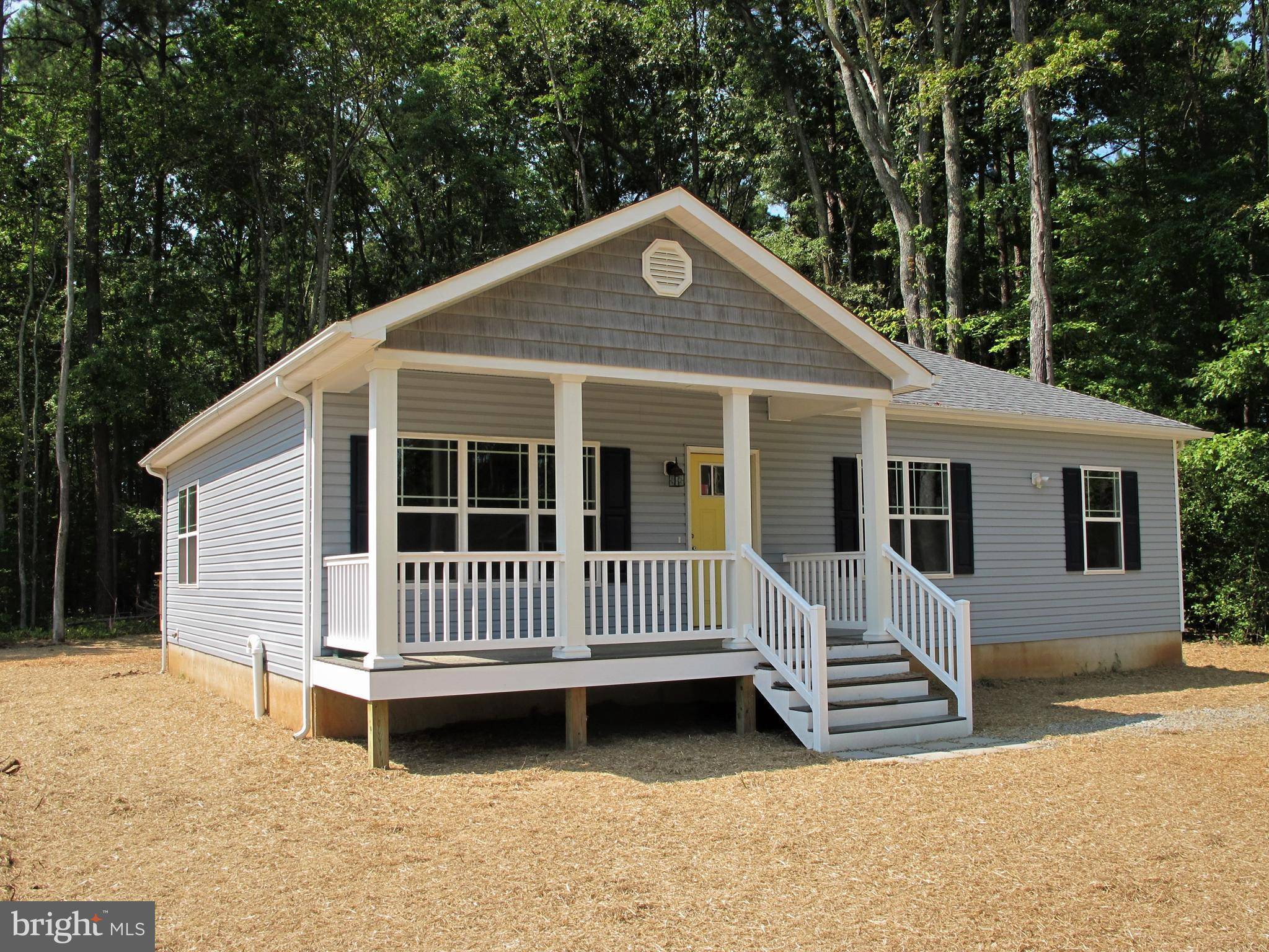 Colonial Beach, VA 22443,87 PINE ST