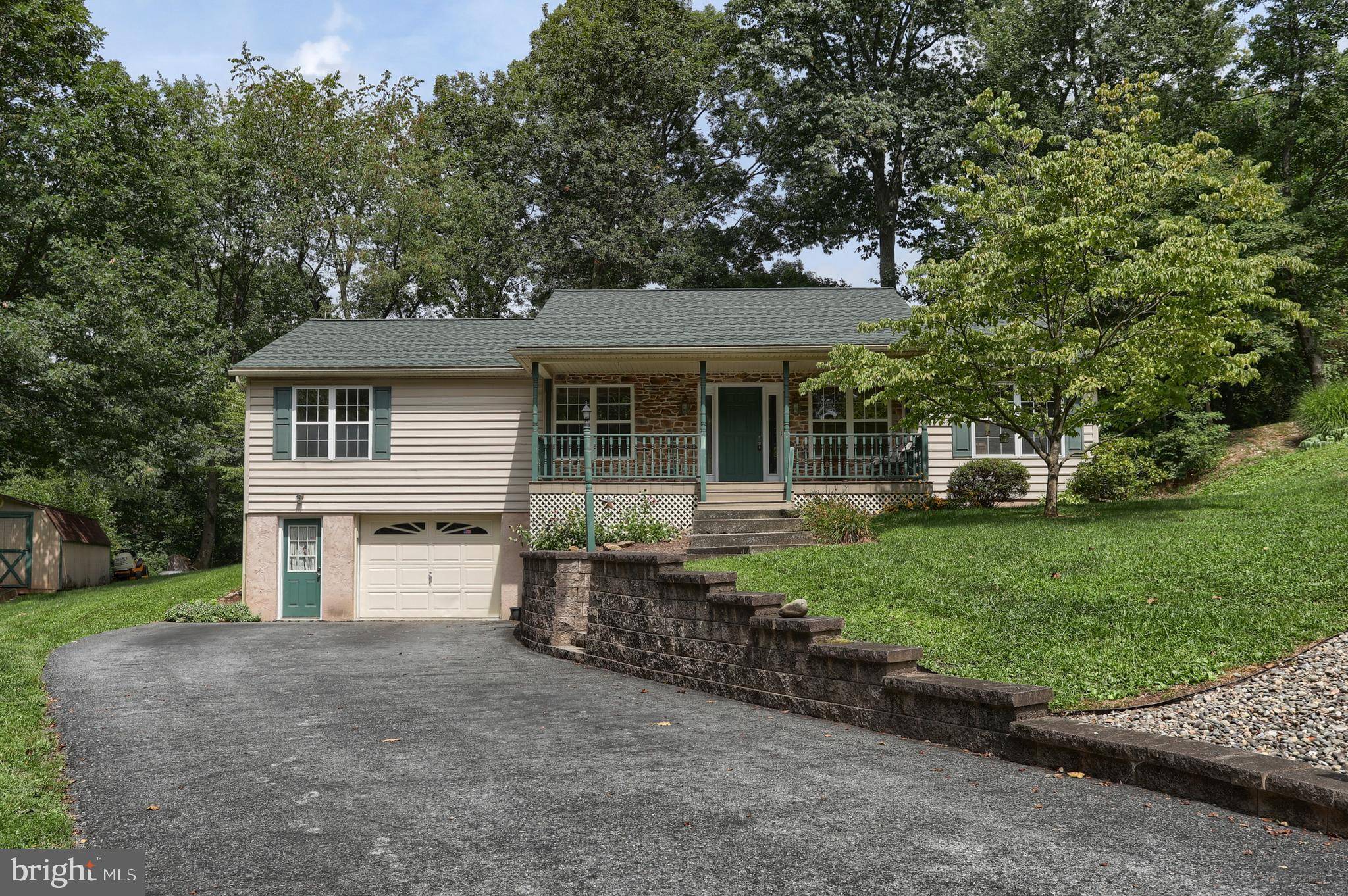 Myerstown, PA 17067,110 WOOD LN