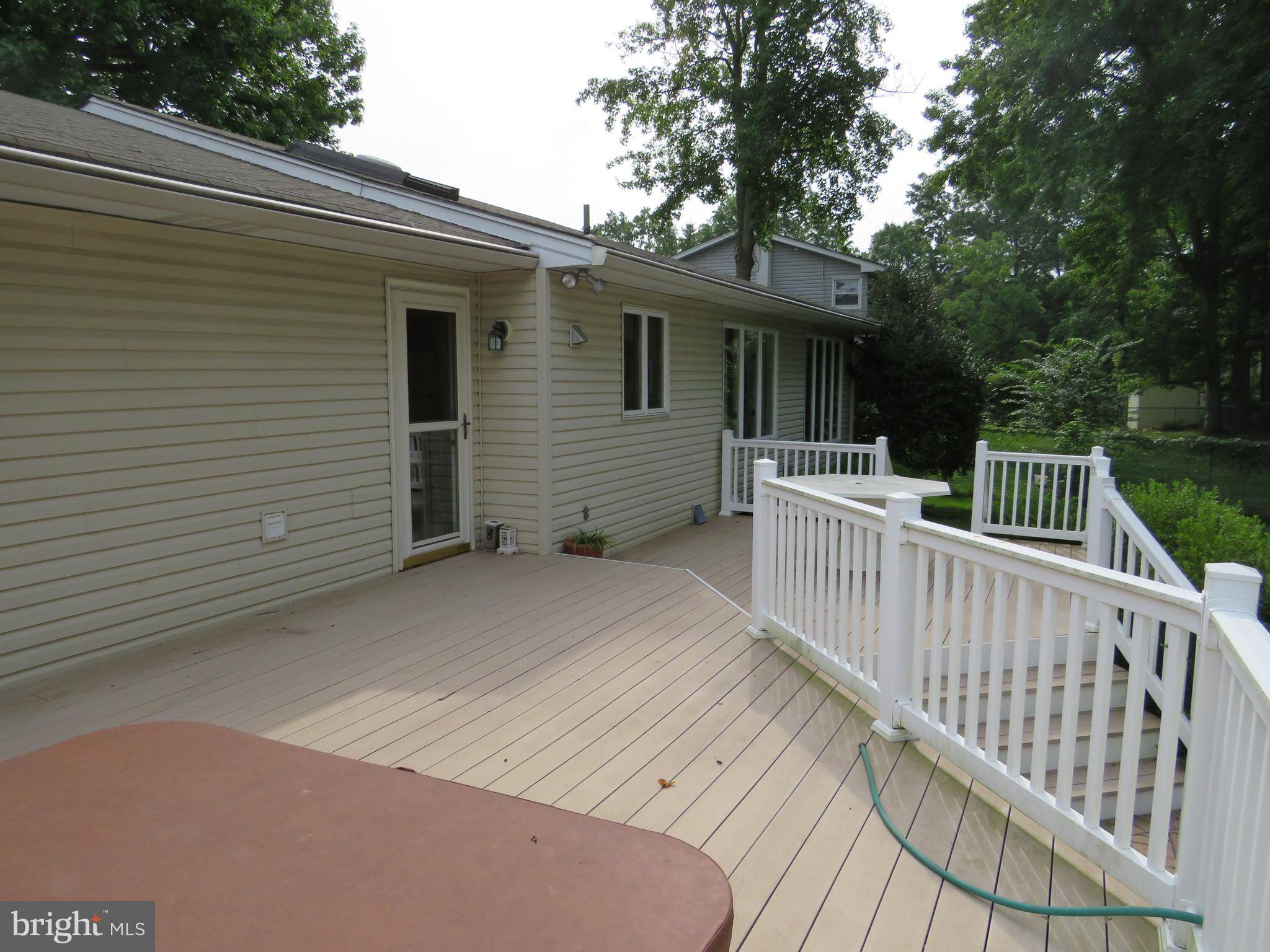 Hamilton Township, NJ 08619,10 PERIWINKLE