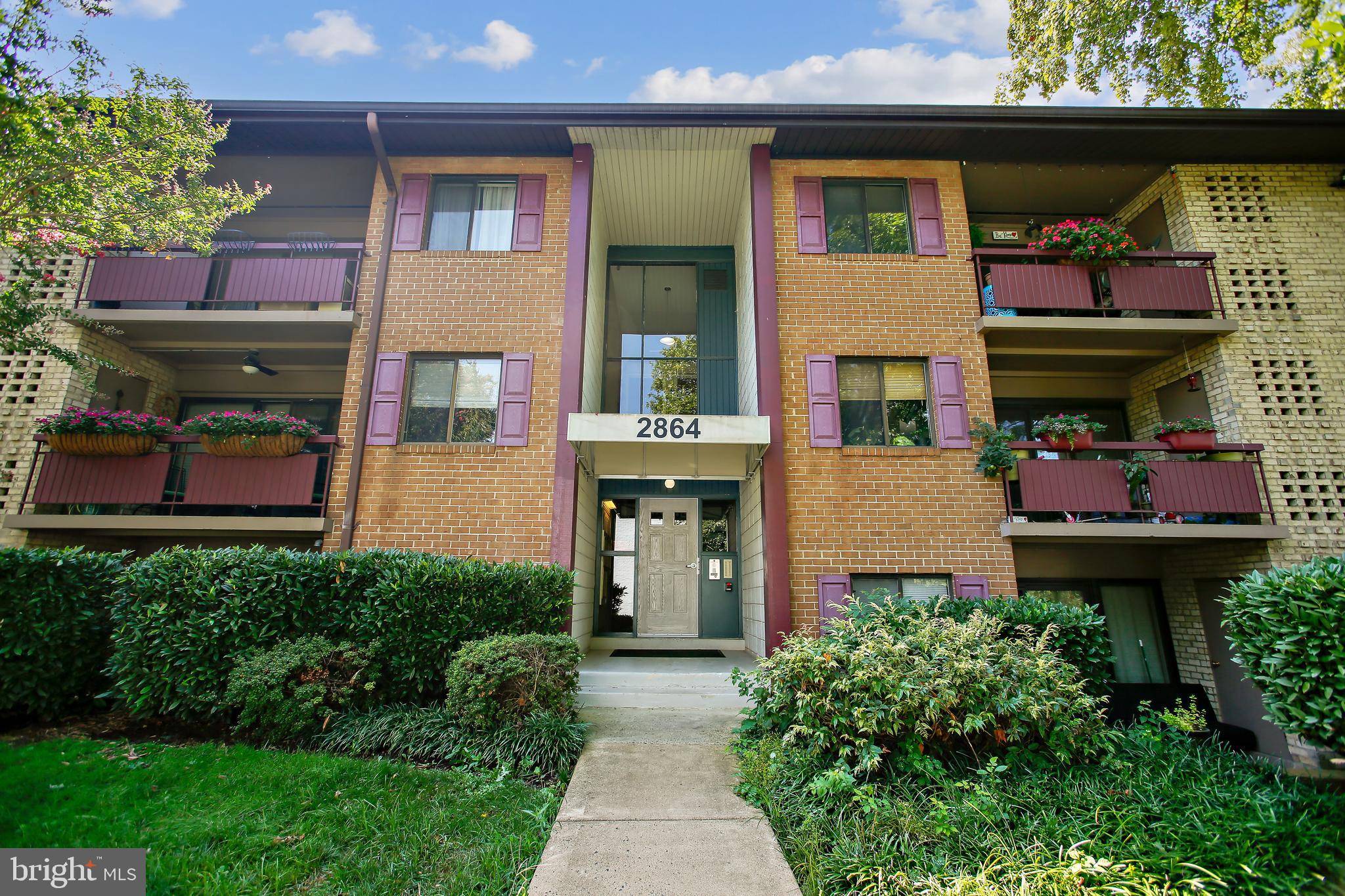 Falls Church, VA 22042,2864 DOVER LN #202